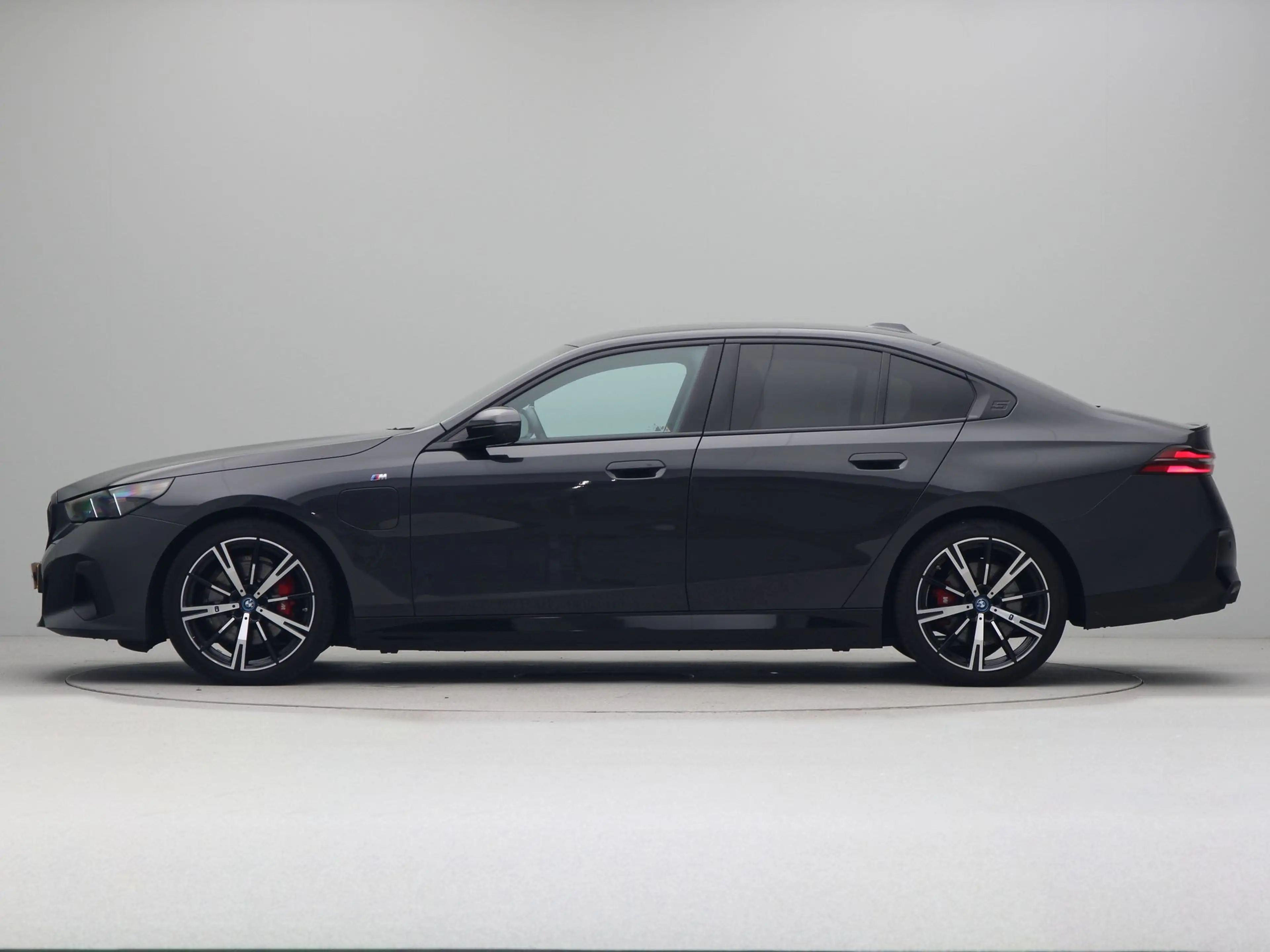 BMW 530 5 Serie 530e — photo 13