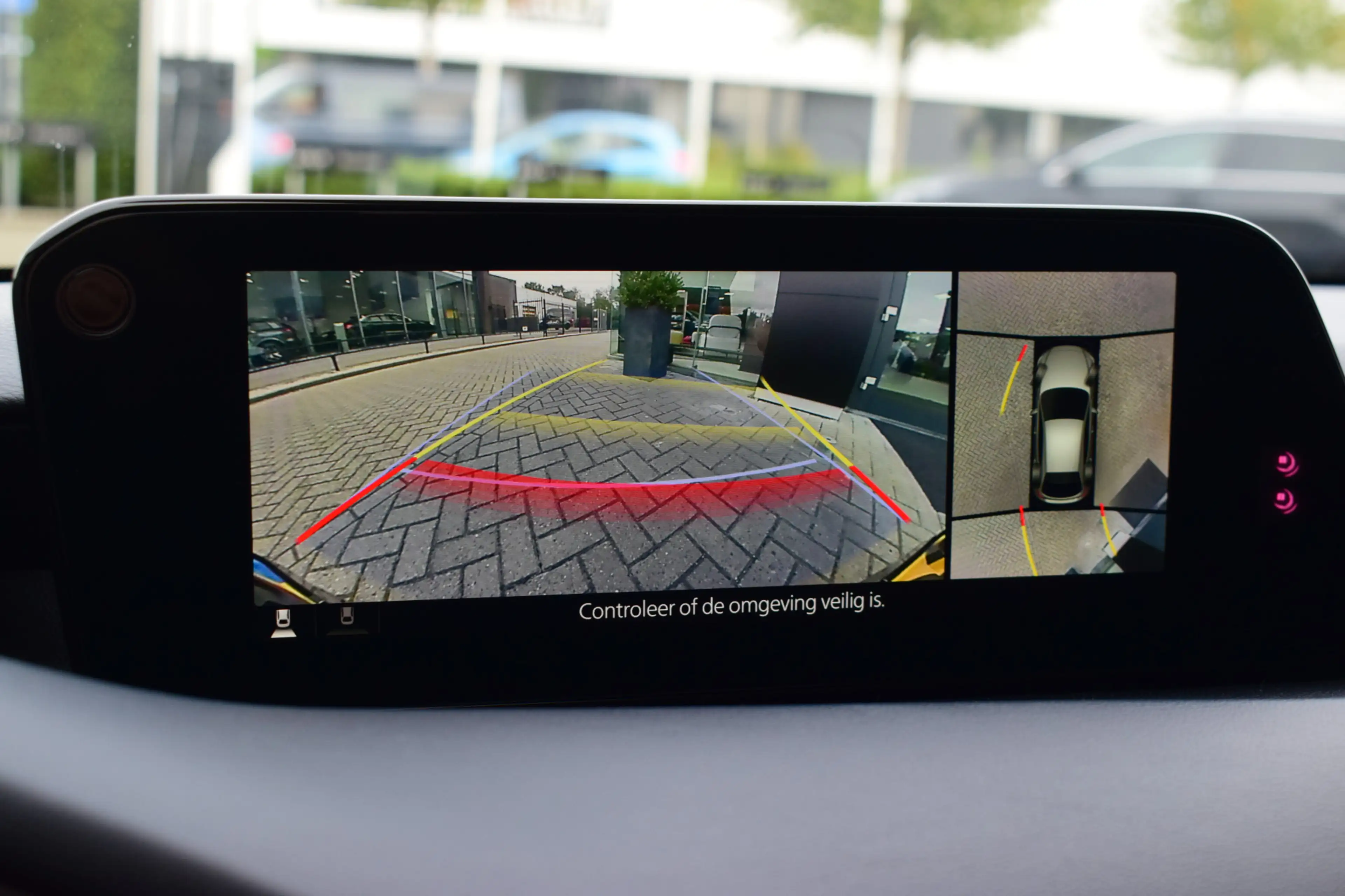 Mazda 3 2.0 e-SkyActiv-G M Hybrid 122 | 360° Camera | Head — photo 4