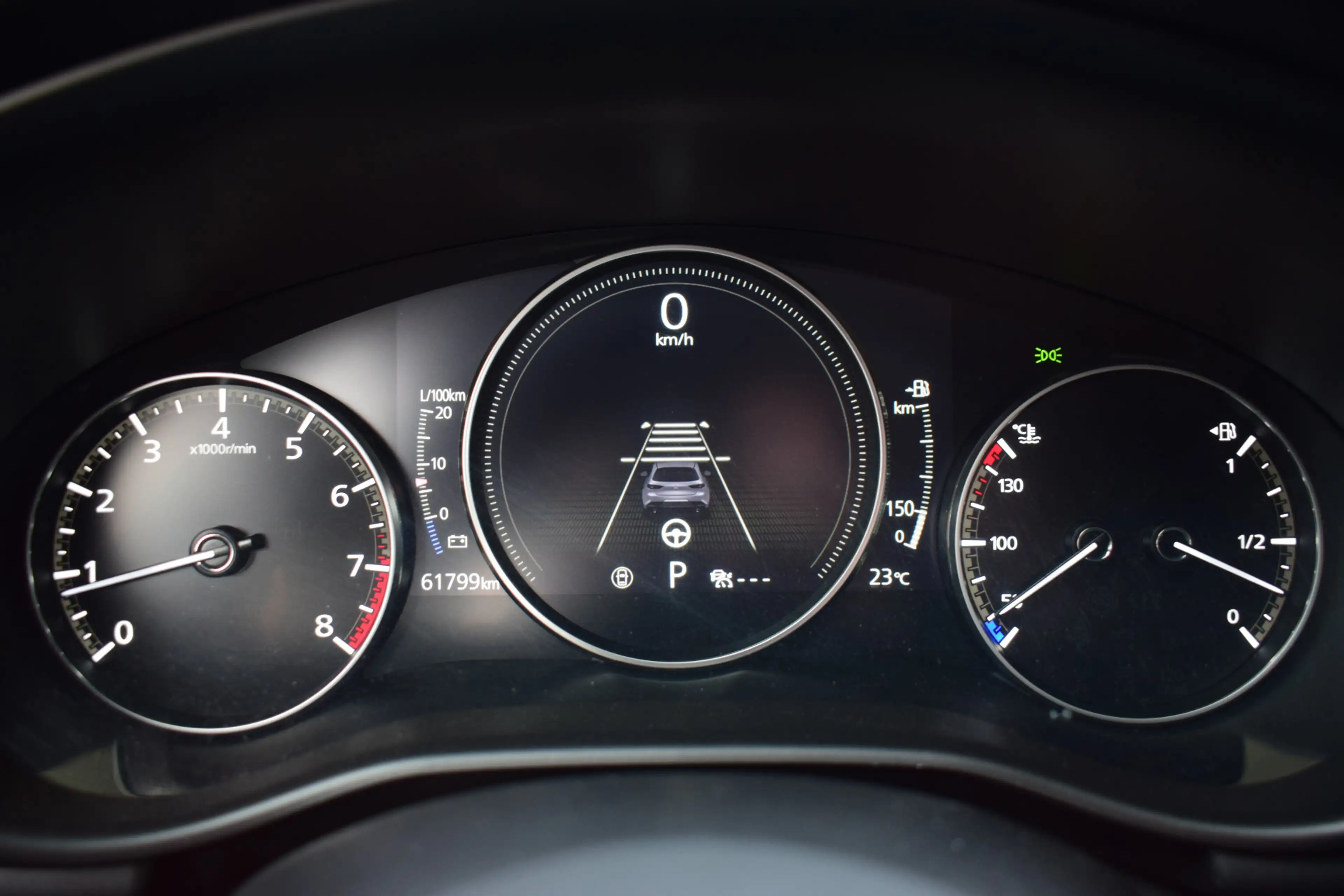 Mazda 3 2.0 e-SkyActiv-G M Hybrid 122 | 360° Camera | Head — photo 16