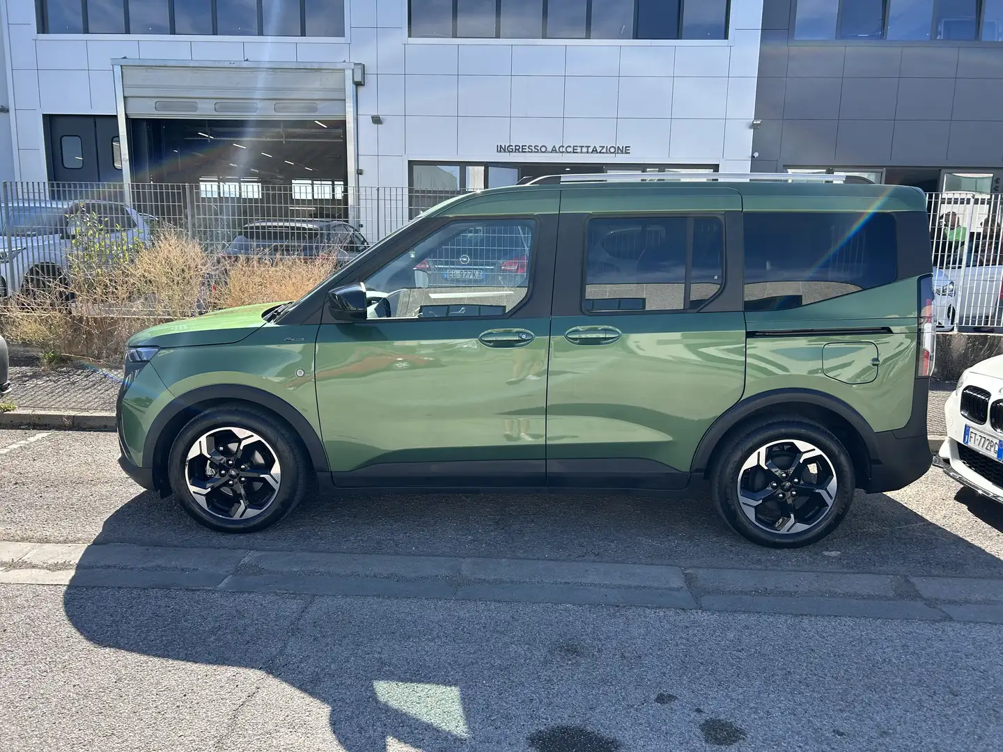 Ford Courier - 2