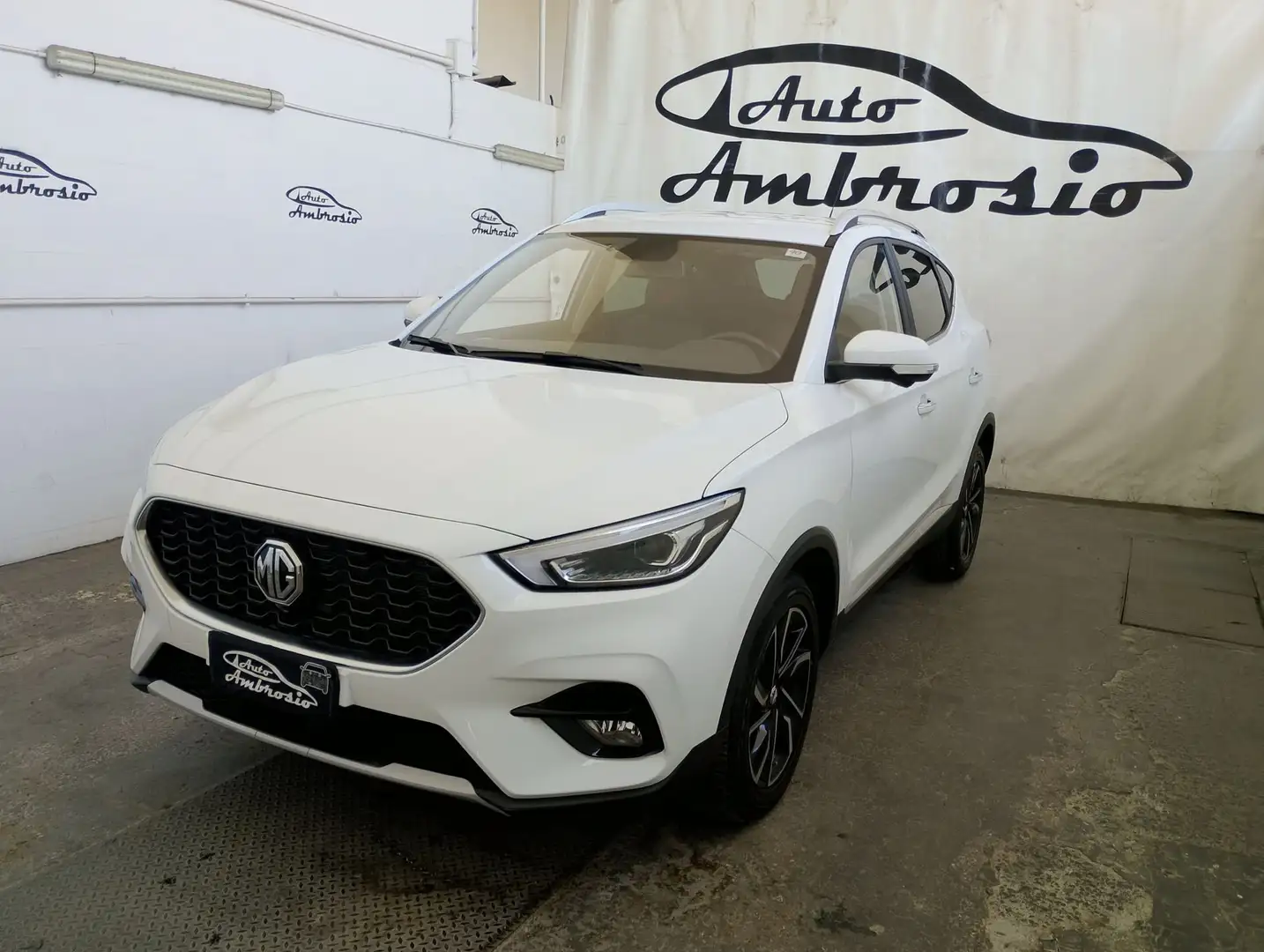 MG ZS 1.5 VTi-tech Luxury tua da 169,00 euro al mese Bianco - 1