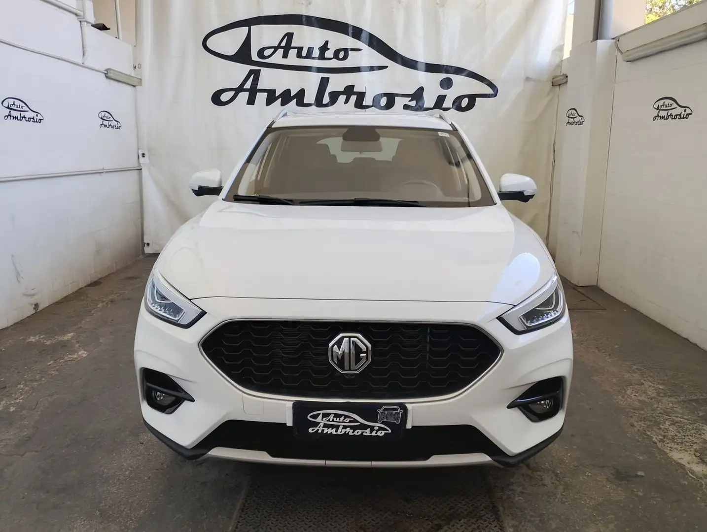 MG ZS 1.5 VTi-tech Luxury tua da 169,00 euro al mese Bianco - 2