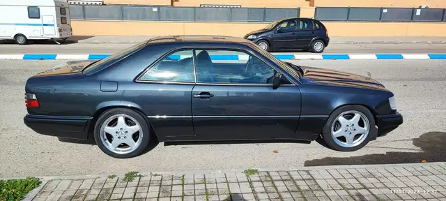 Mercedes-Benz E-Class view 20