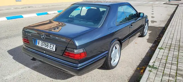 Mercedes-Benz E-Class view 6
