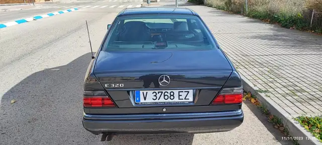 Mercedes-Benz E-Class view 18