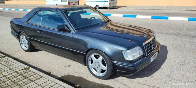 Mercedes-Benz E-Class view 21