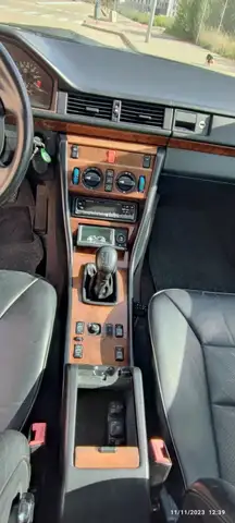 Mercedes-Benz E-Class view 16