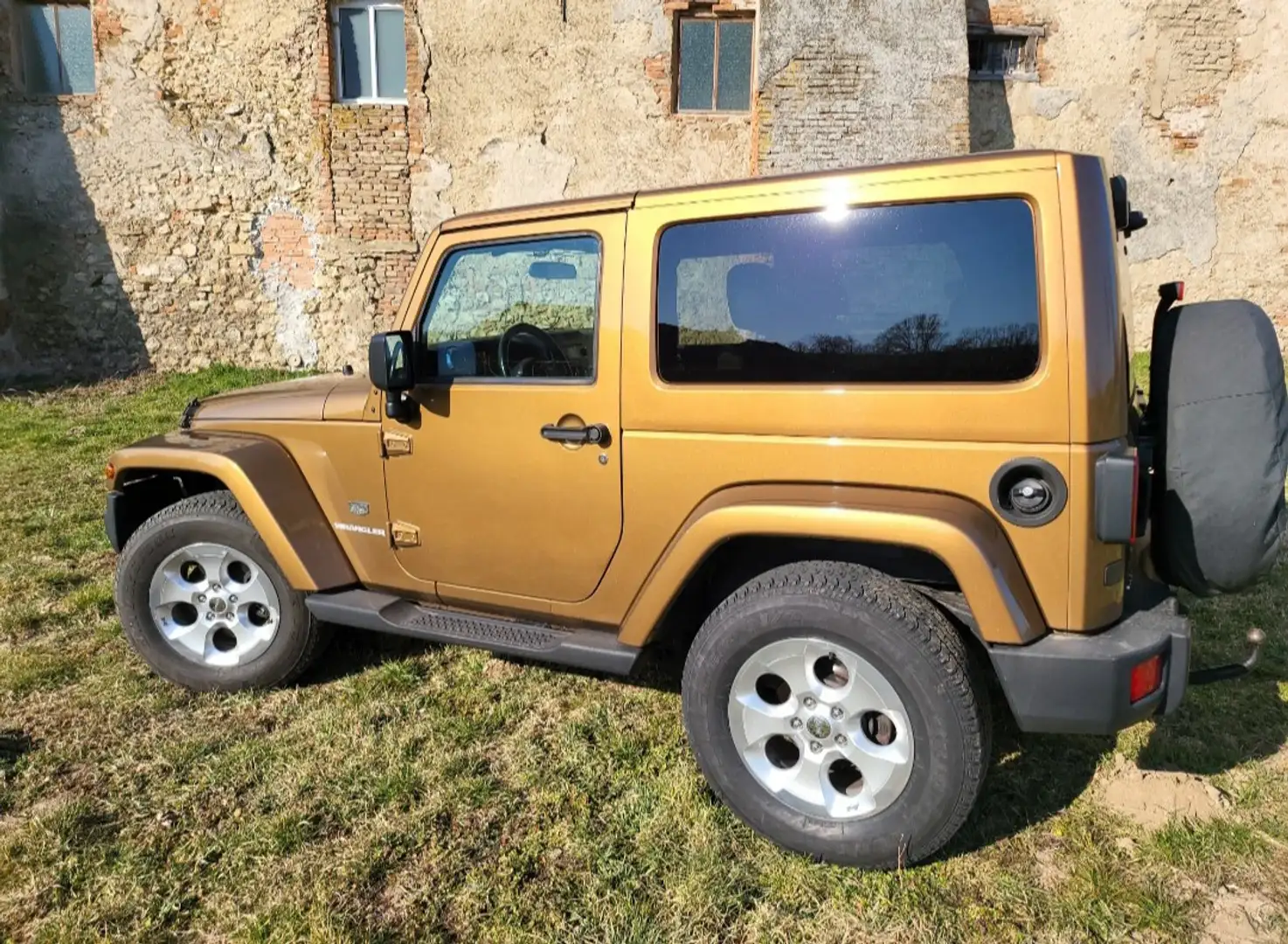 Jeep Wrangler Unlimited Hard-Top 2.8 CRD DPF Automatik Sport Gold - 2