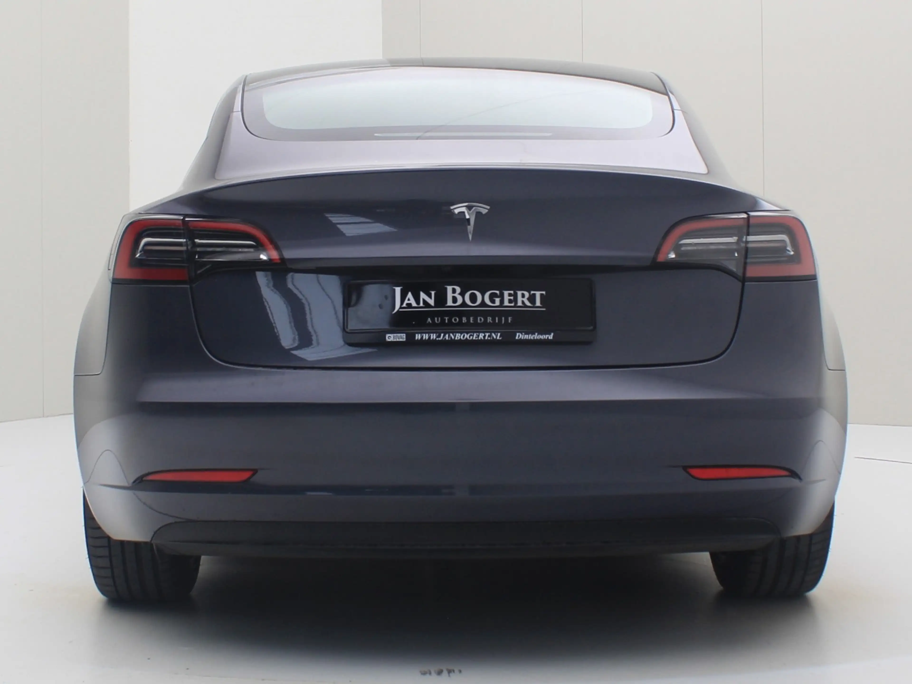 Tesla Model 3 Standard RWD Plus UPGRADE 93.8% SoH [ AMD RYZEN+LF — photo 6