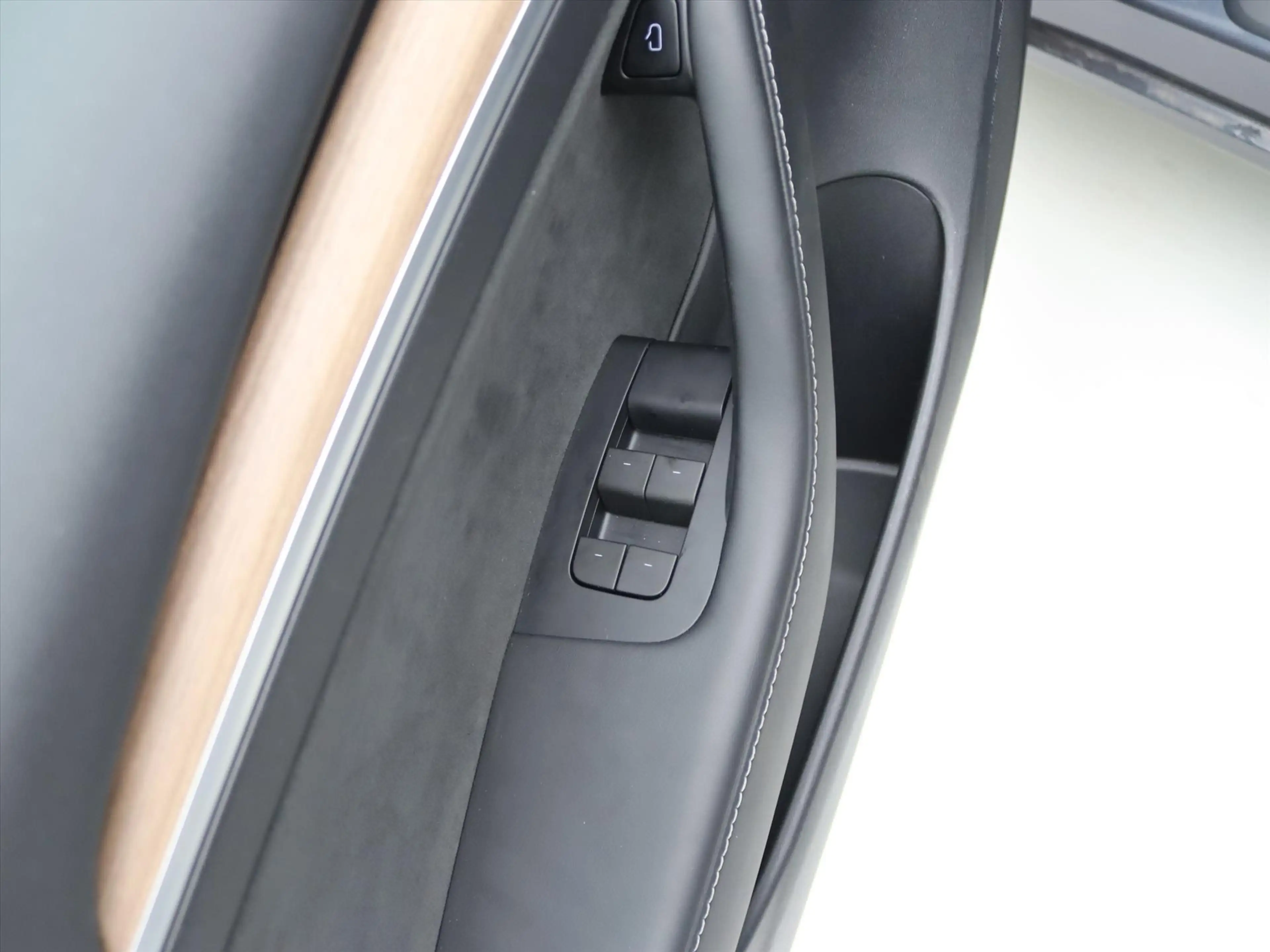 Tesla Model 3 Standard RWD Plus UPGRADE 93.8% SoH [ AMD RYZEN+LF — photo 29