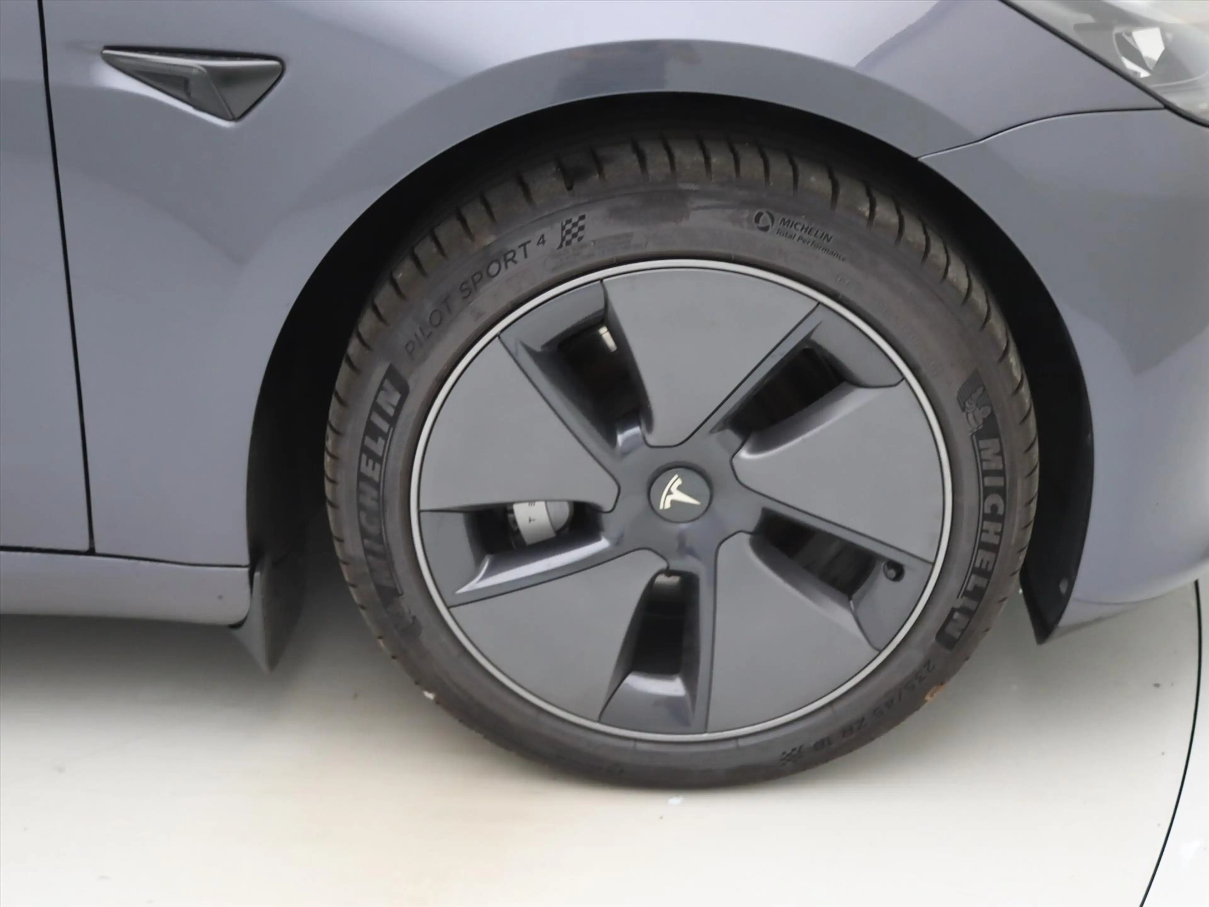 Tesla Model 3 Standard RWD Plus UPGRADE 93.8% SoH [ AMD RYZEN+LF — photo 11