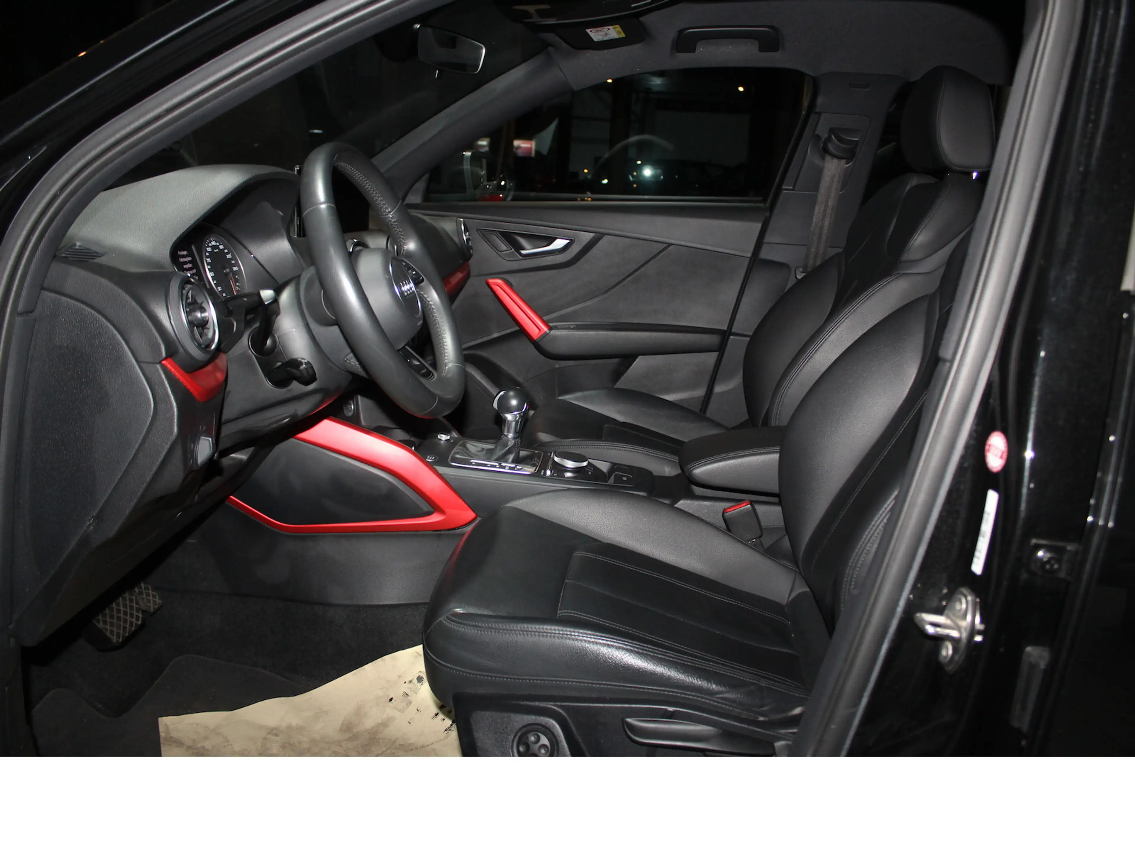 Audi Q2 2.0 TFSI S-Tron quat NAVI*LED*GRA*TELE — photo 11