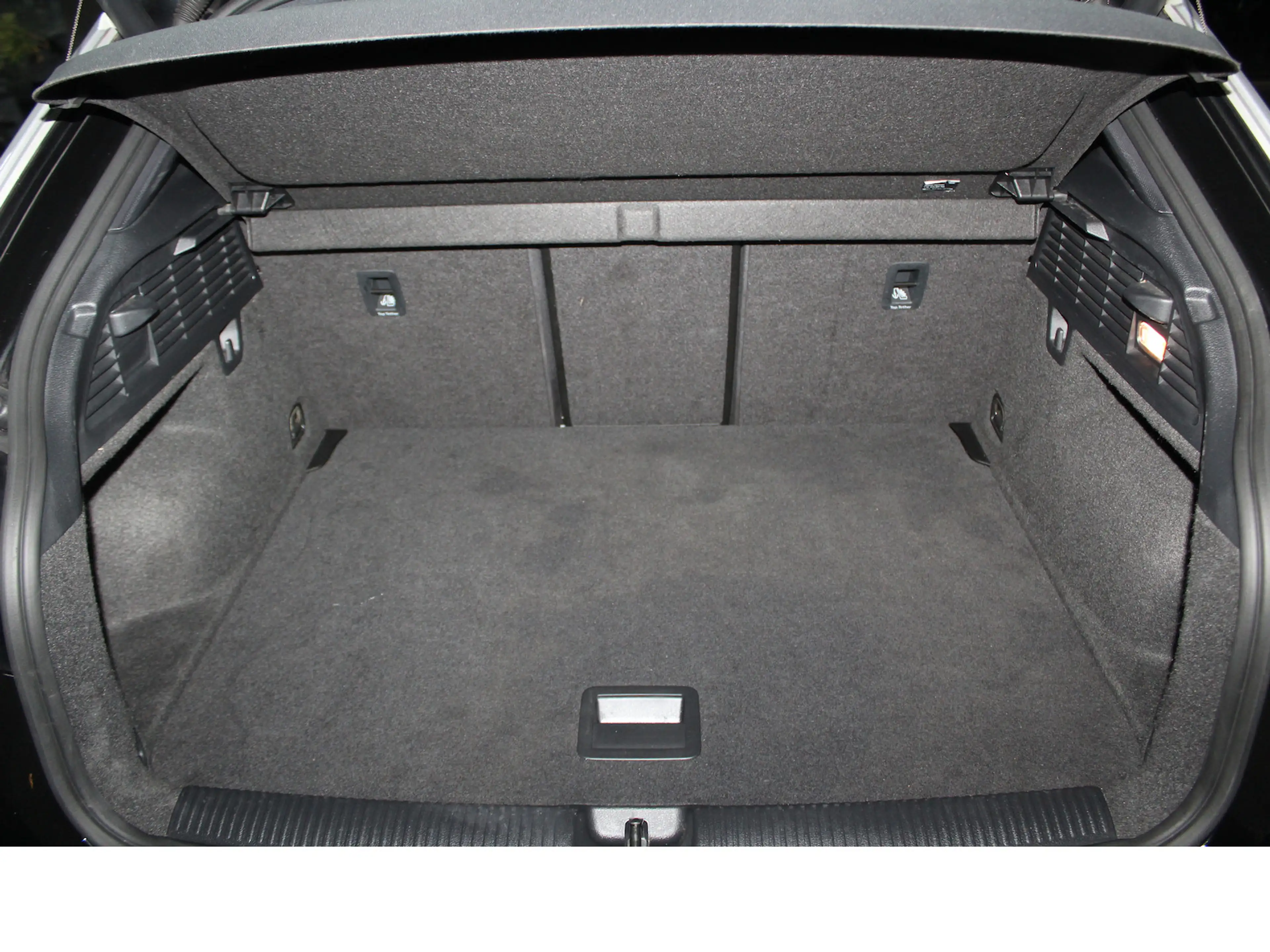 Audi Q2 2.0 TFSI S-Tron quat NAVI*LED*GRA*TELE — photo 13