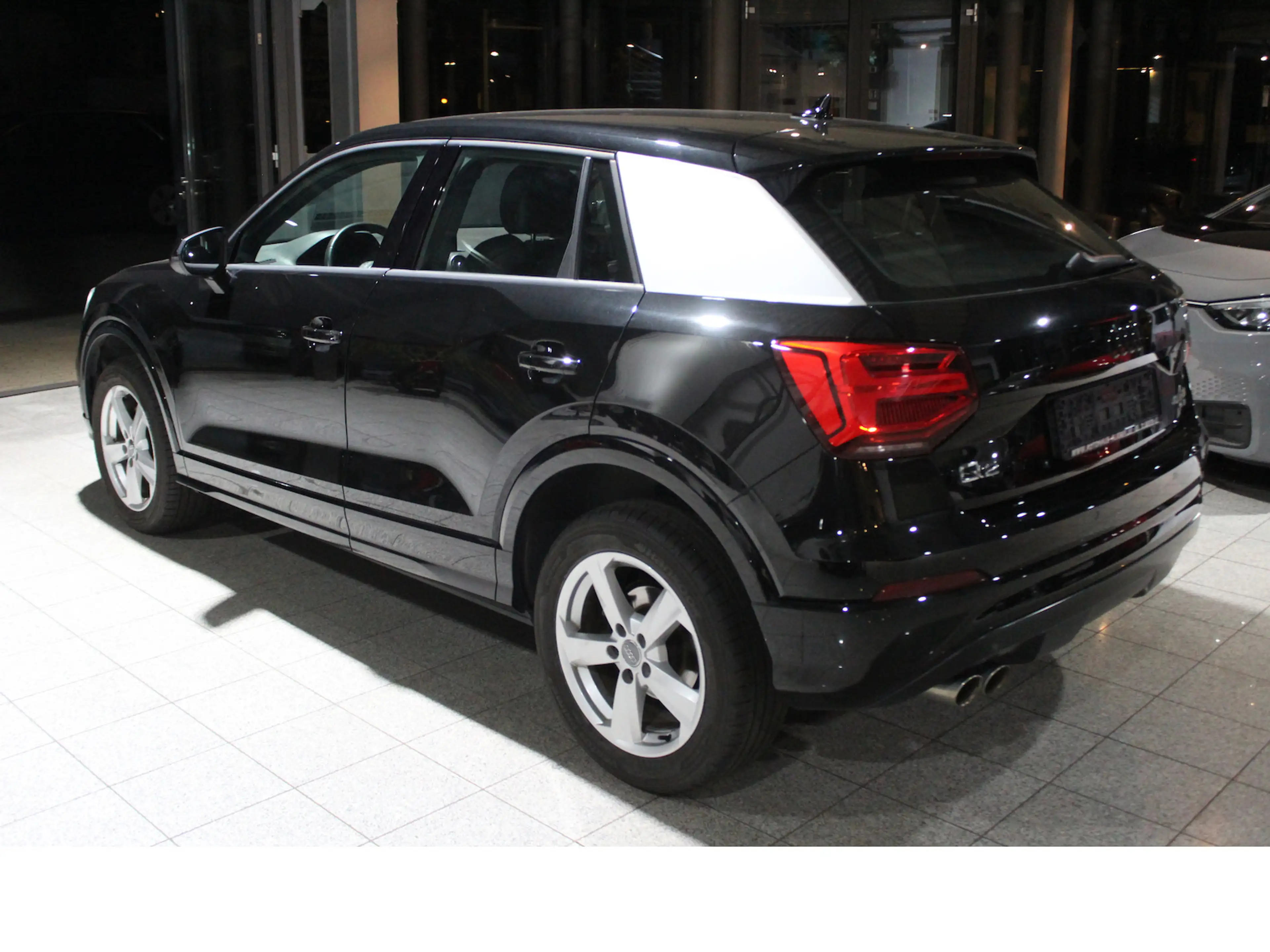 Audi Q2 2.0 TFSI S-Tron quat NAVI*LED*GRA*TELE — photo 5