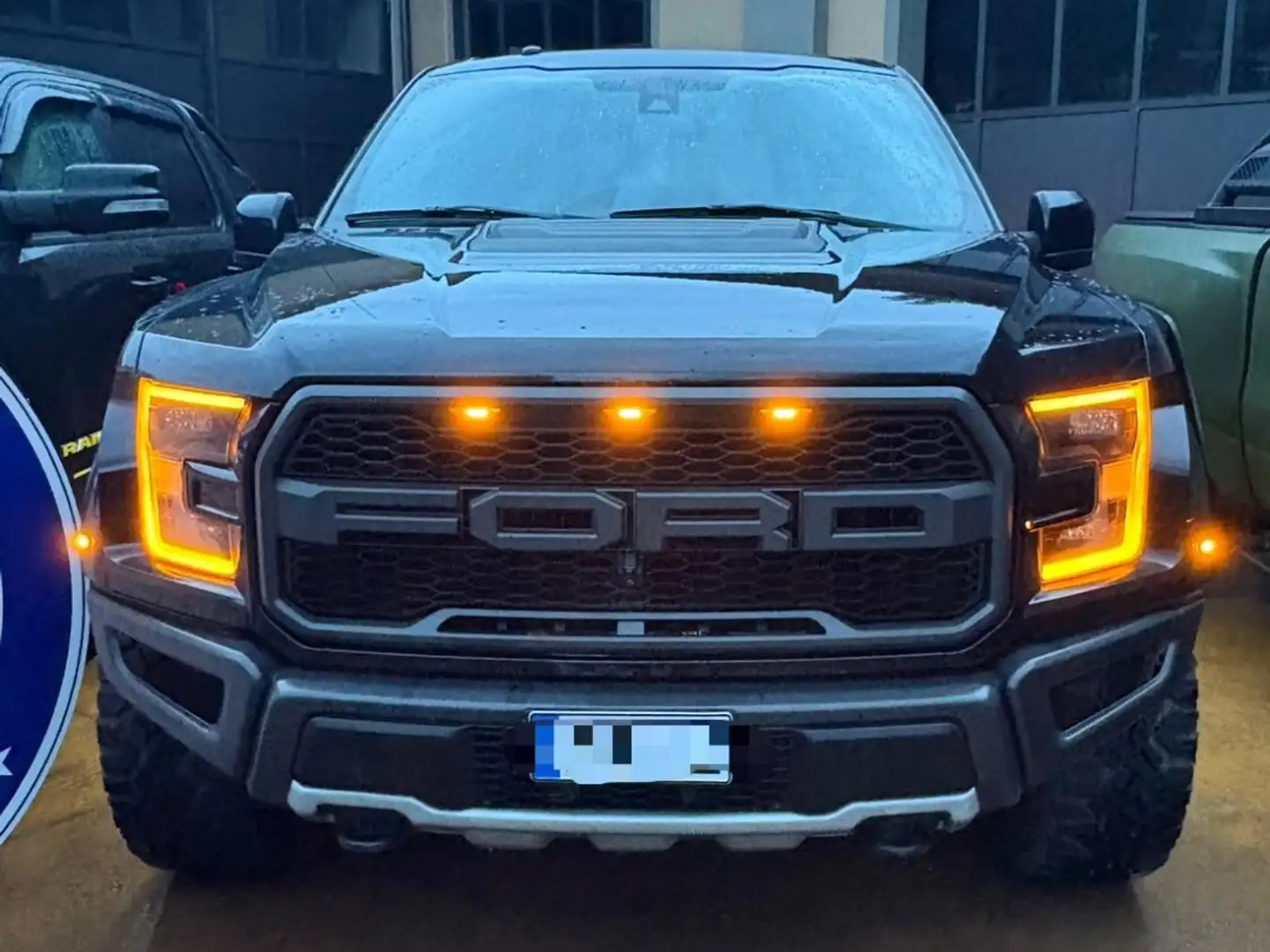 Ford F 150 RAPTOR SVT 35x12.50 Schwarz - 1