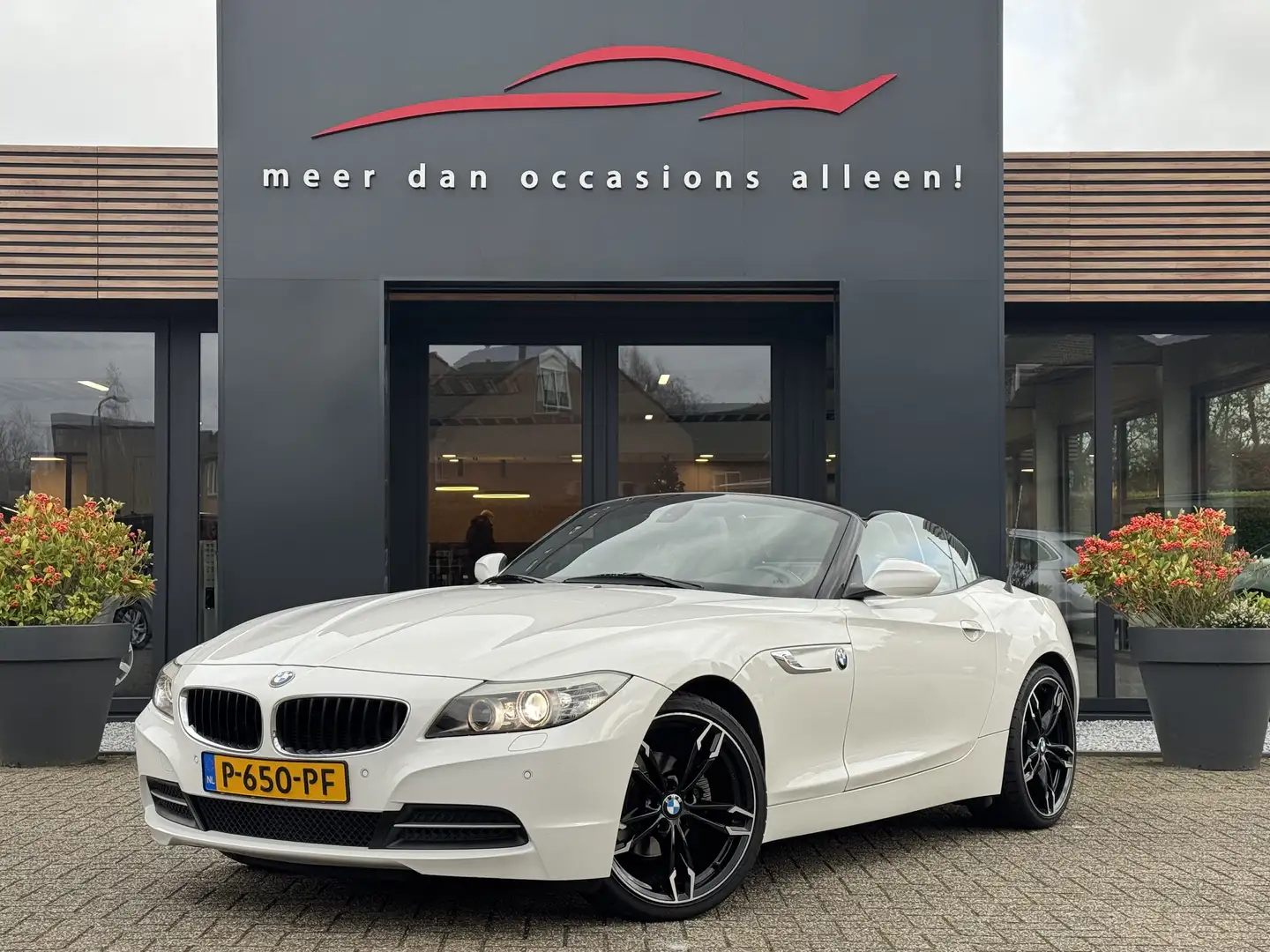BMW Z4 SDRIVE20I S Drive 2.0i executive Weiß - 1