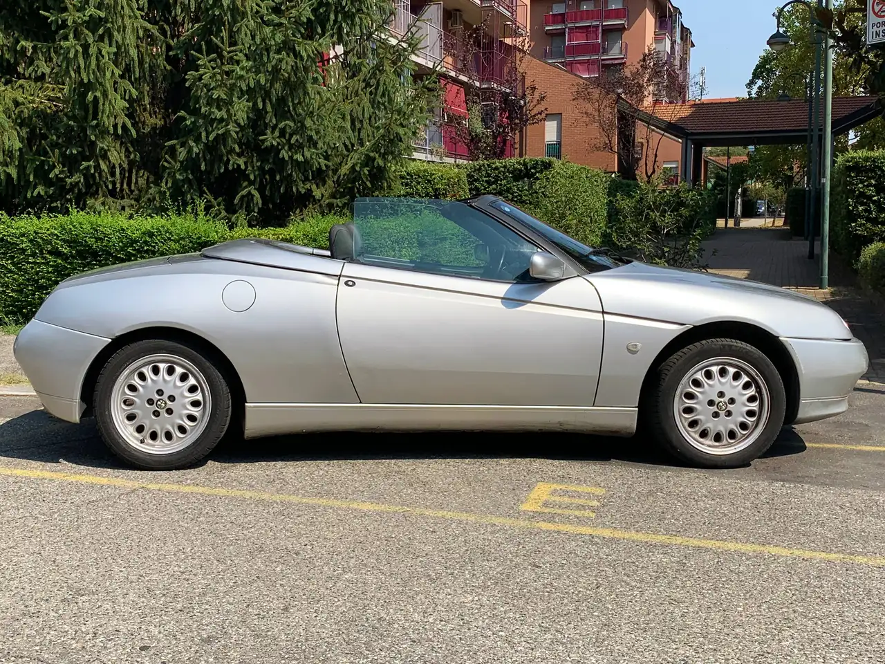 Alfa Romeo Spider (916) Prima Serie 2.0 Twin Spark 16V 150 CV ISCRITTA ASI, foto 2