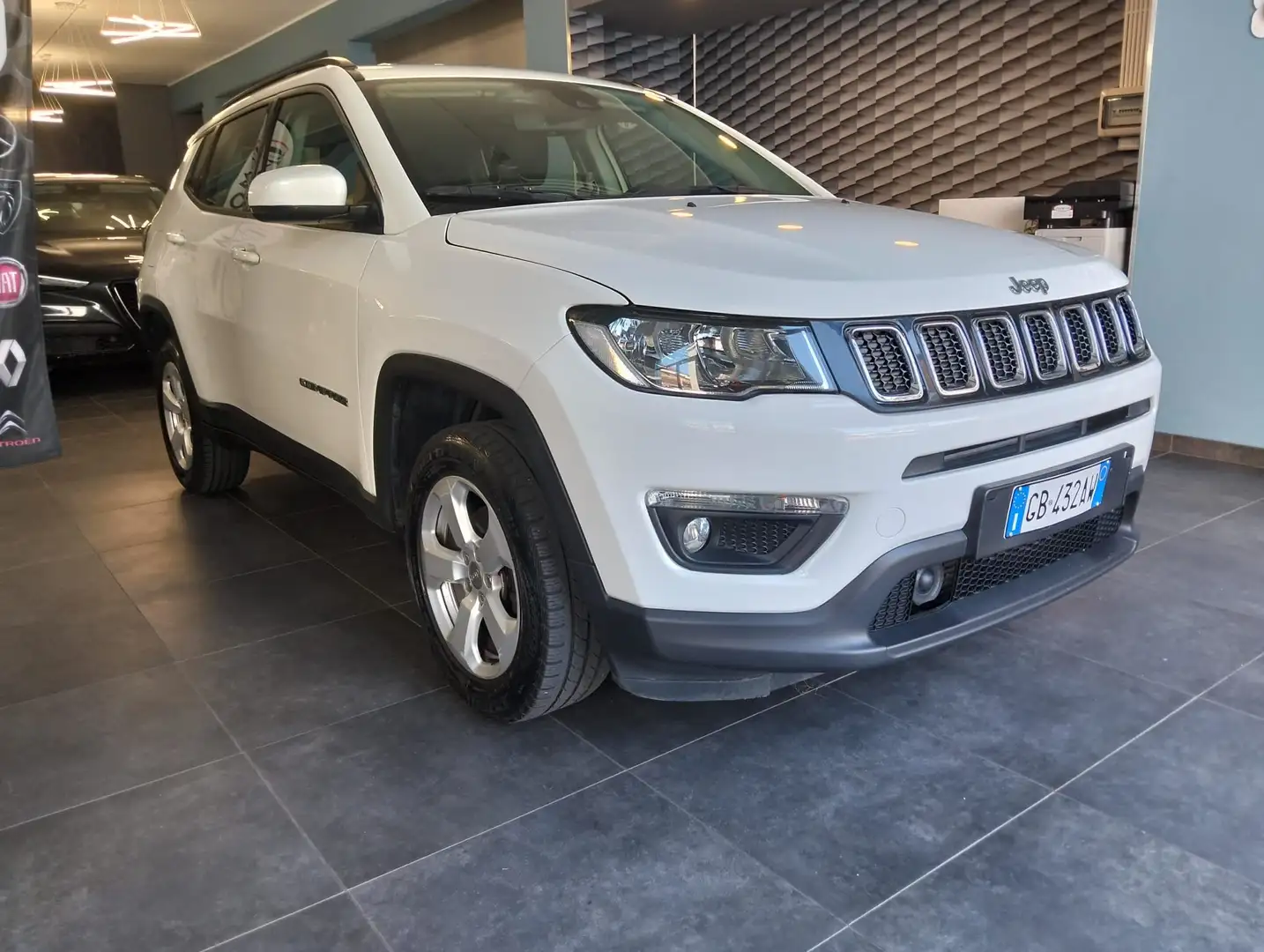 Jeep Compass Compass 2.0 mjt Longitude 4wd 140cv auto my19 Bianco - 1