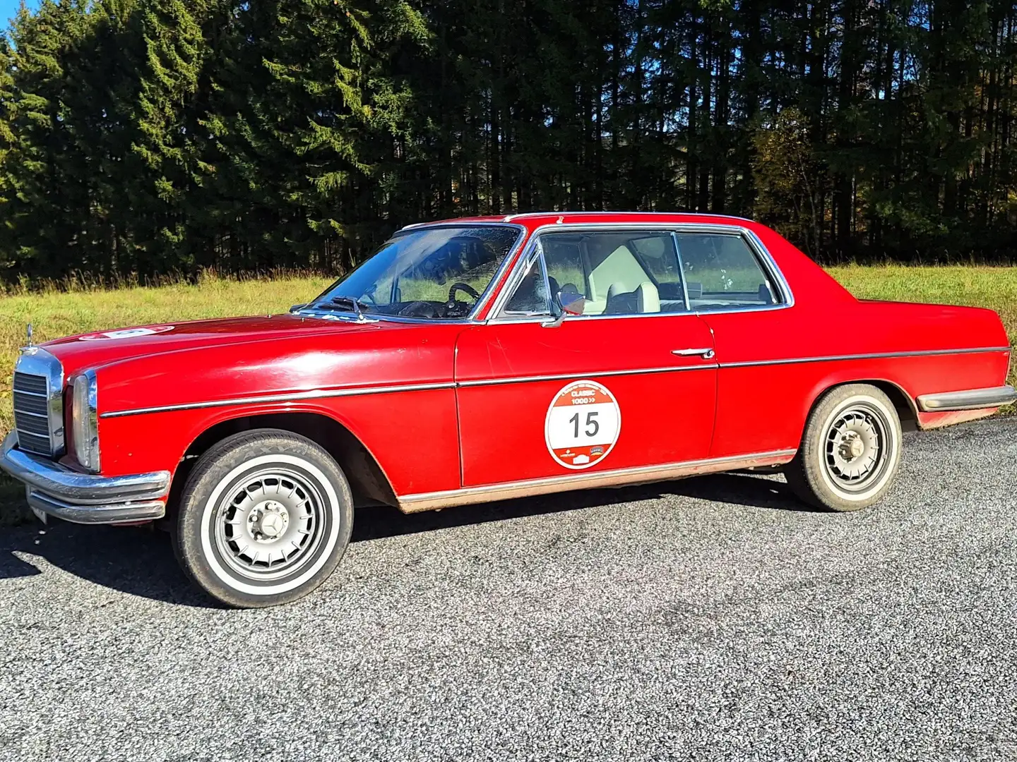 Mercedes-Benz W 114/115 Strich-Acht 280CE Rouge - 2
