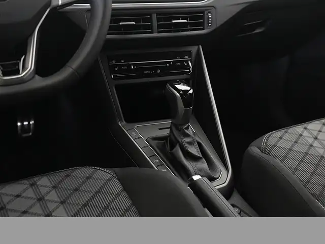 Volkswagen Polo view 14