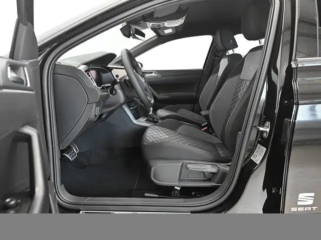 Volkswagen Polo view 10