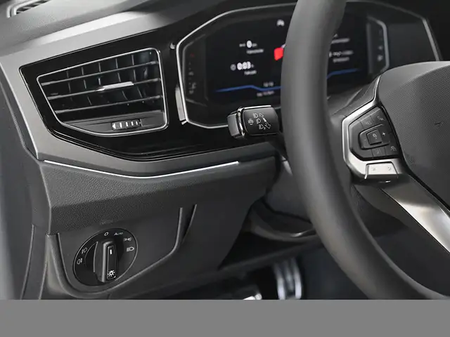 Volkswagen Polo view 11