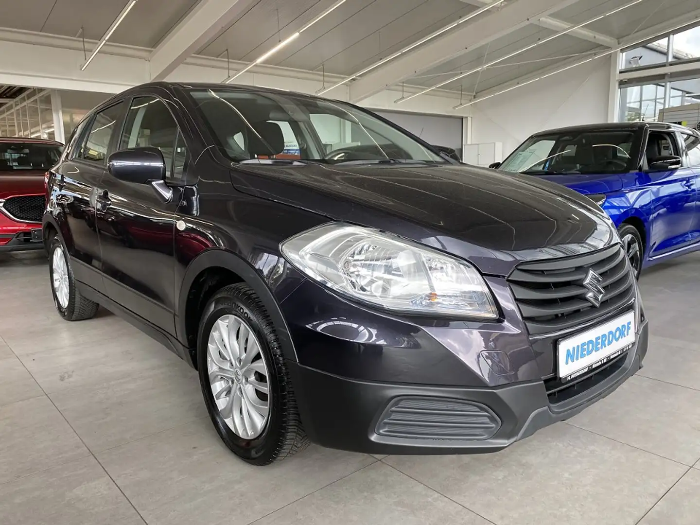Suzuki SX4 S-Cross 1.6 Club ALLWETTER Grey - 1