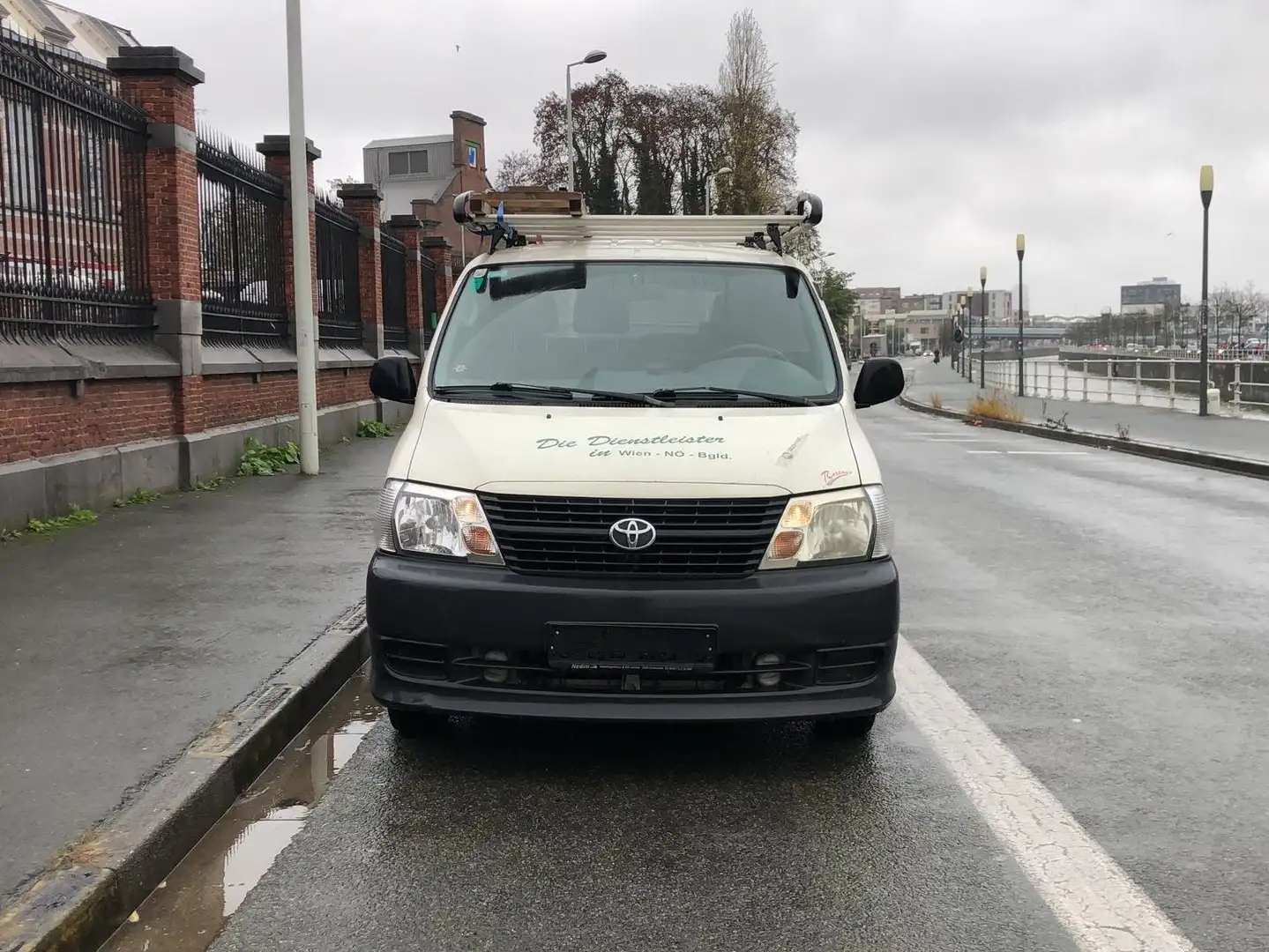 Toyota Hiace 2.5 Turbo D-4D LX - 2