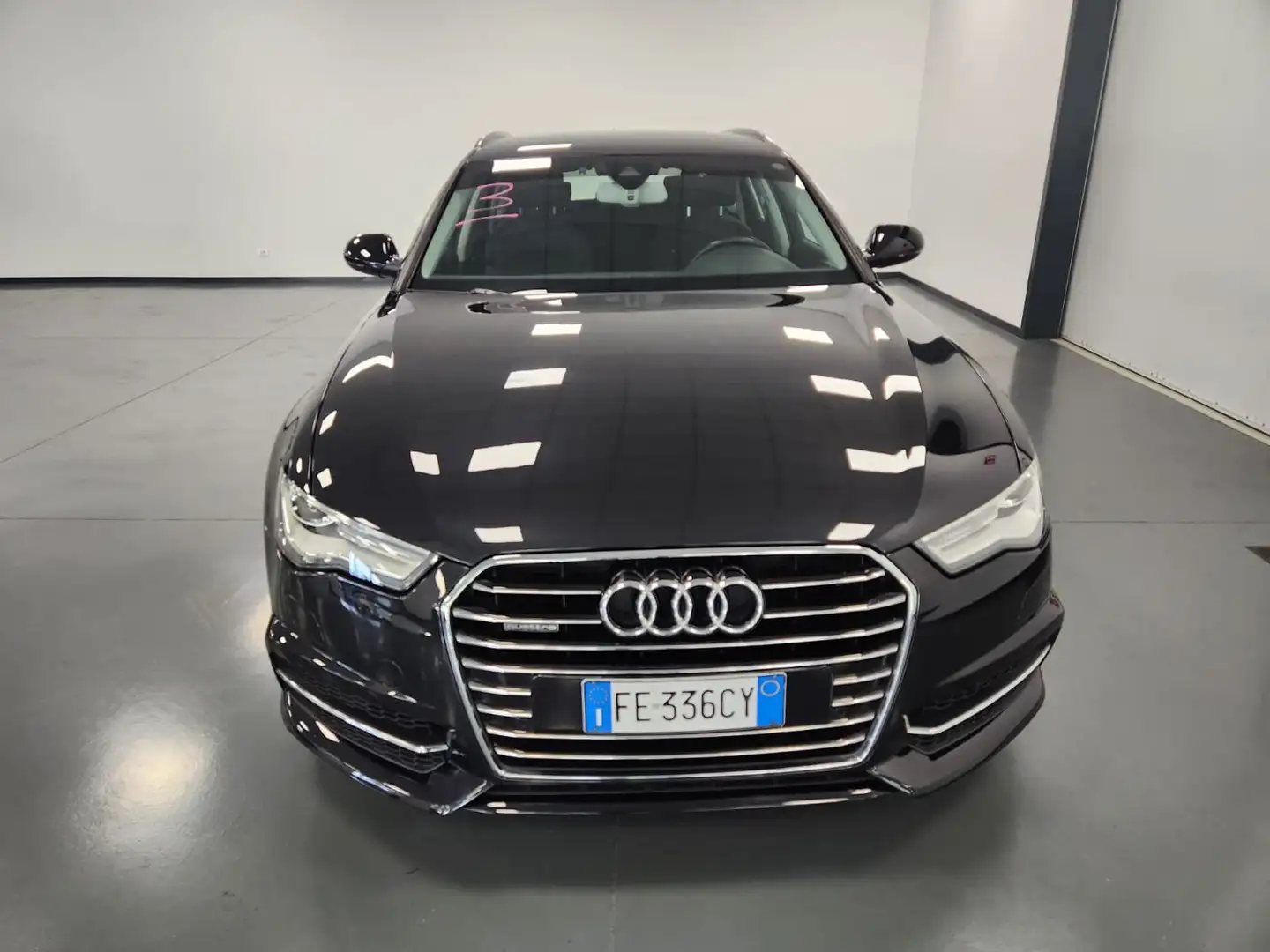 Audi A6 Avant2.0 tdi ultra190cvS Tronic SLINE+UNICO PROPRI Nero - 2