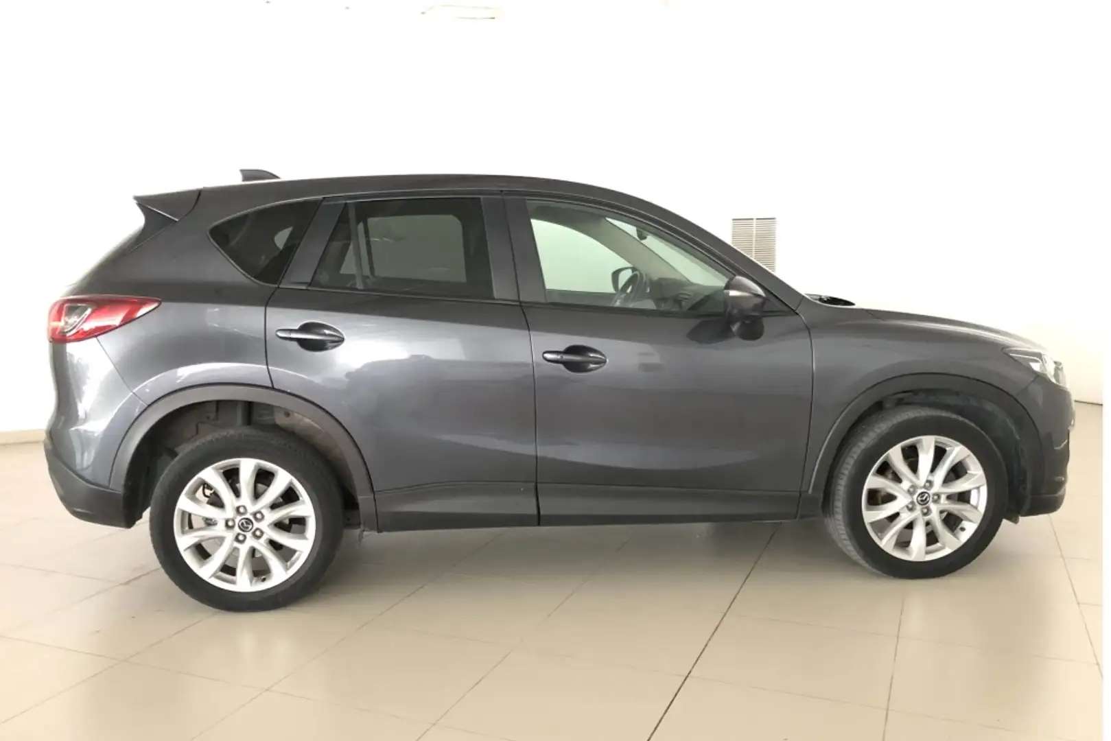 Mazda CX-5 2.2DE Luxury 4WD 175 Aut. Gris - 2