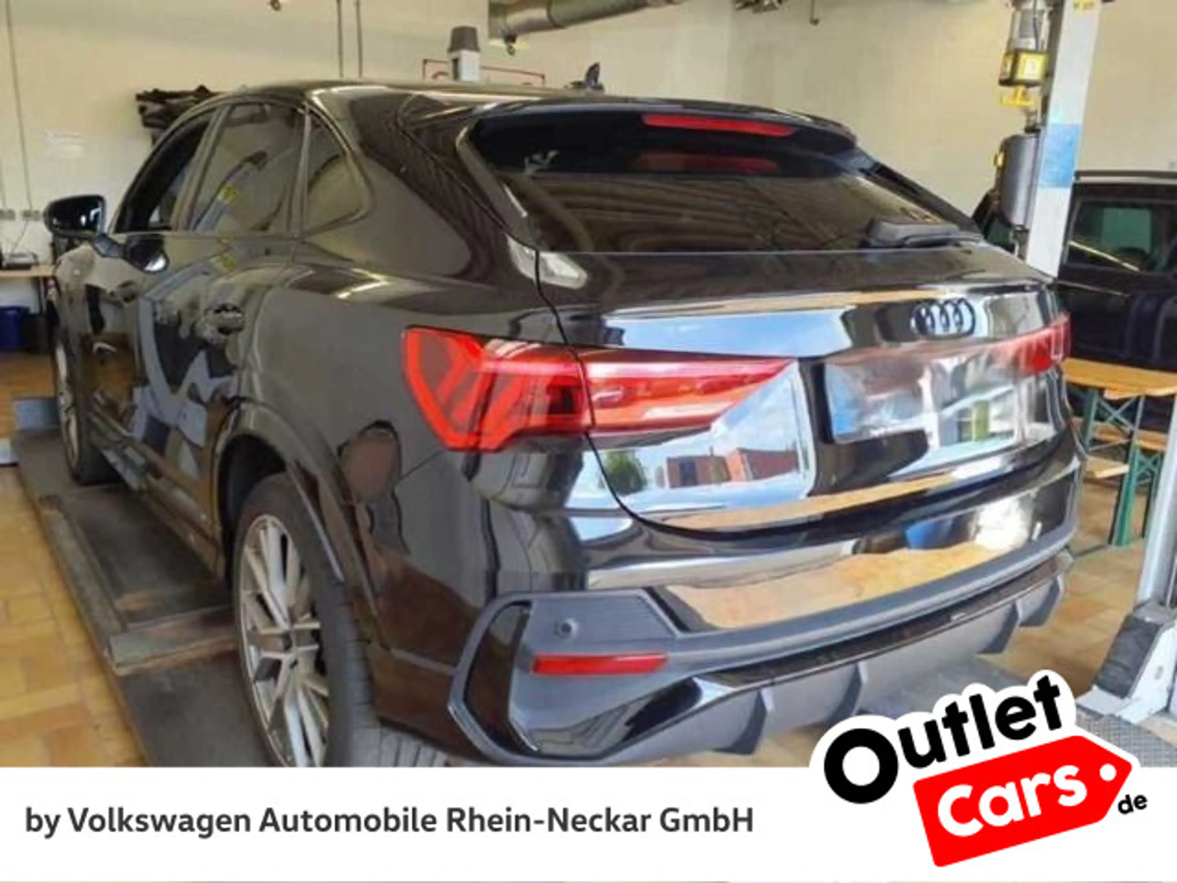 Audi Q3 Q3 SPORTBACK BLACK S-LINE 45 TFSIe LED STRONIC U — photo 2