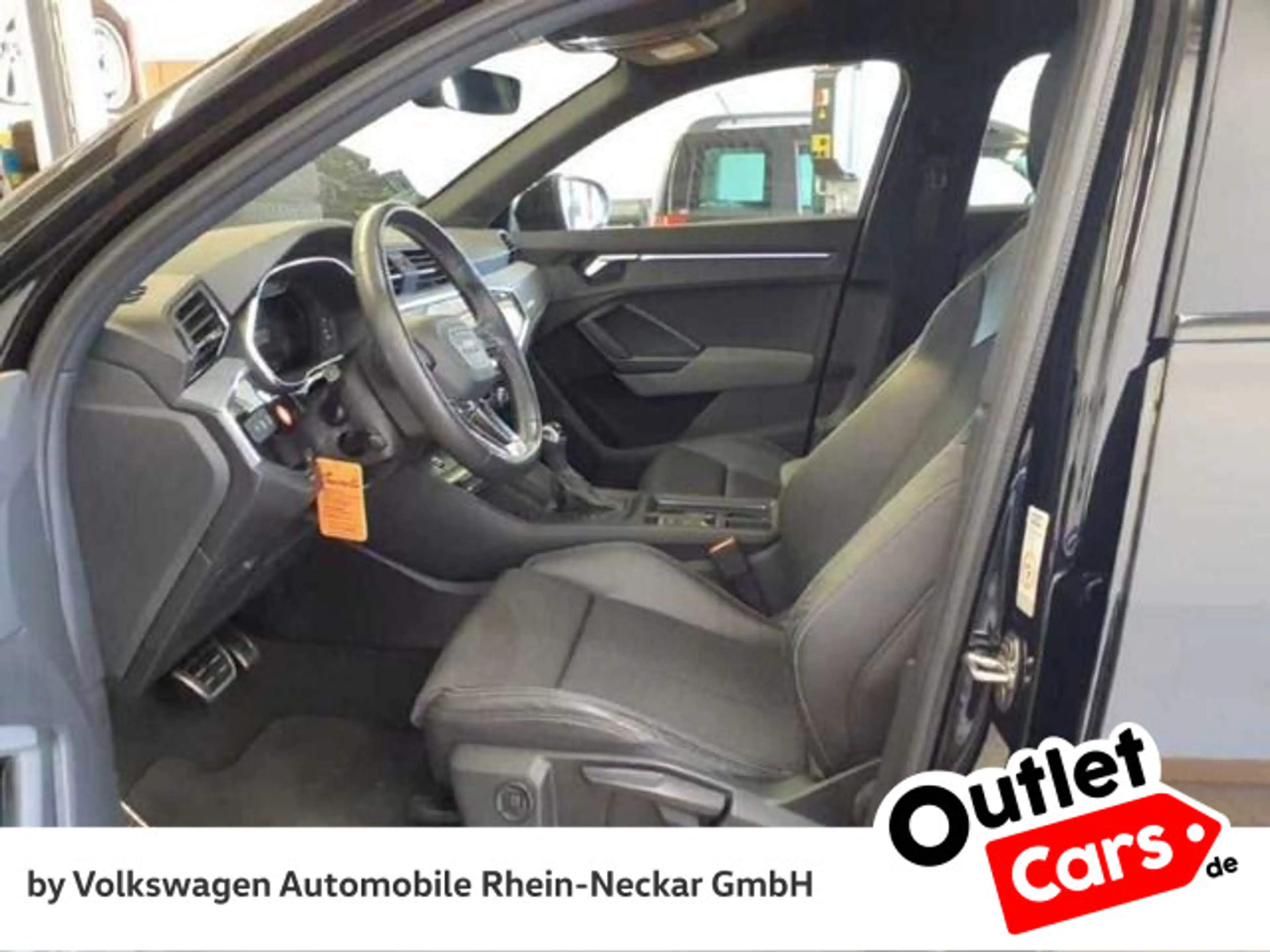 Audi Q3 Q3 SPORTBACK BLACK S-LINE 45 TFSIe LED STRONIC U — photo 6