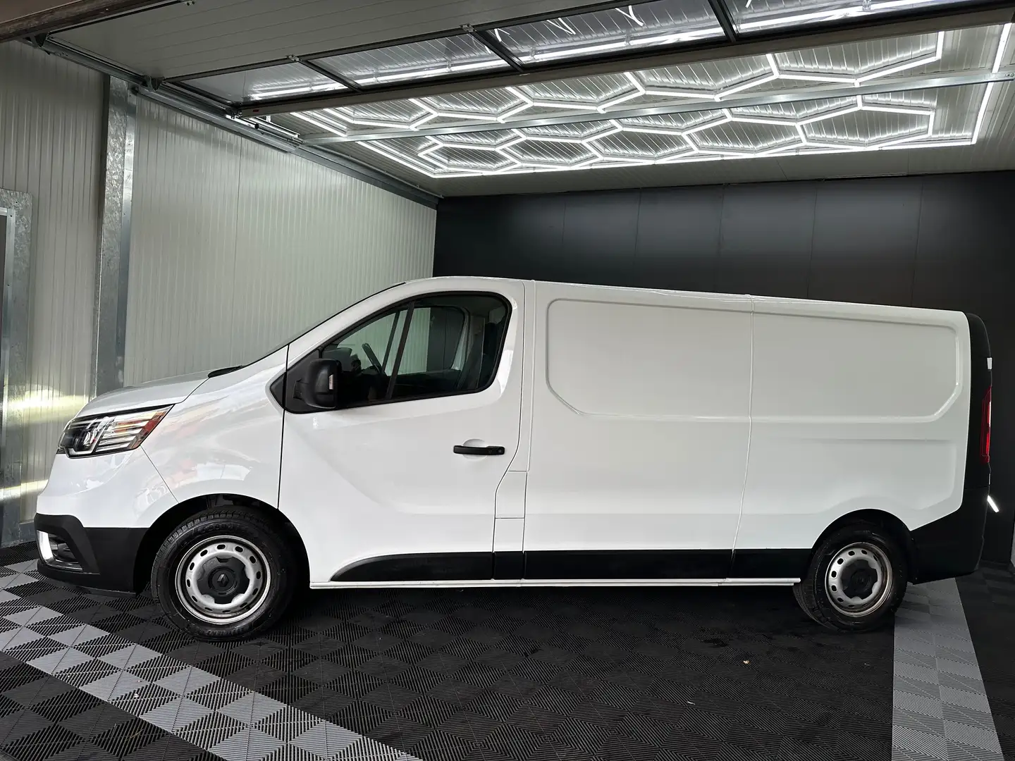 Renault Trafic L2H1 3,0t Komfort Weiß - 2