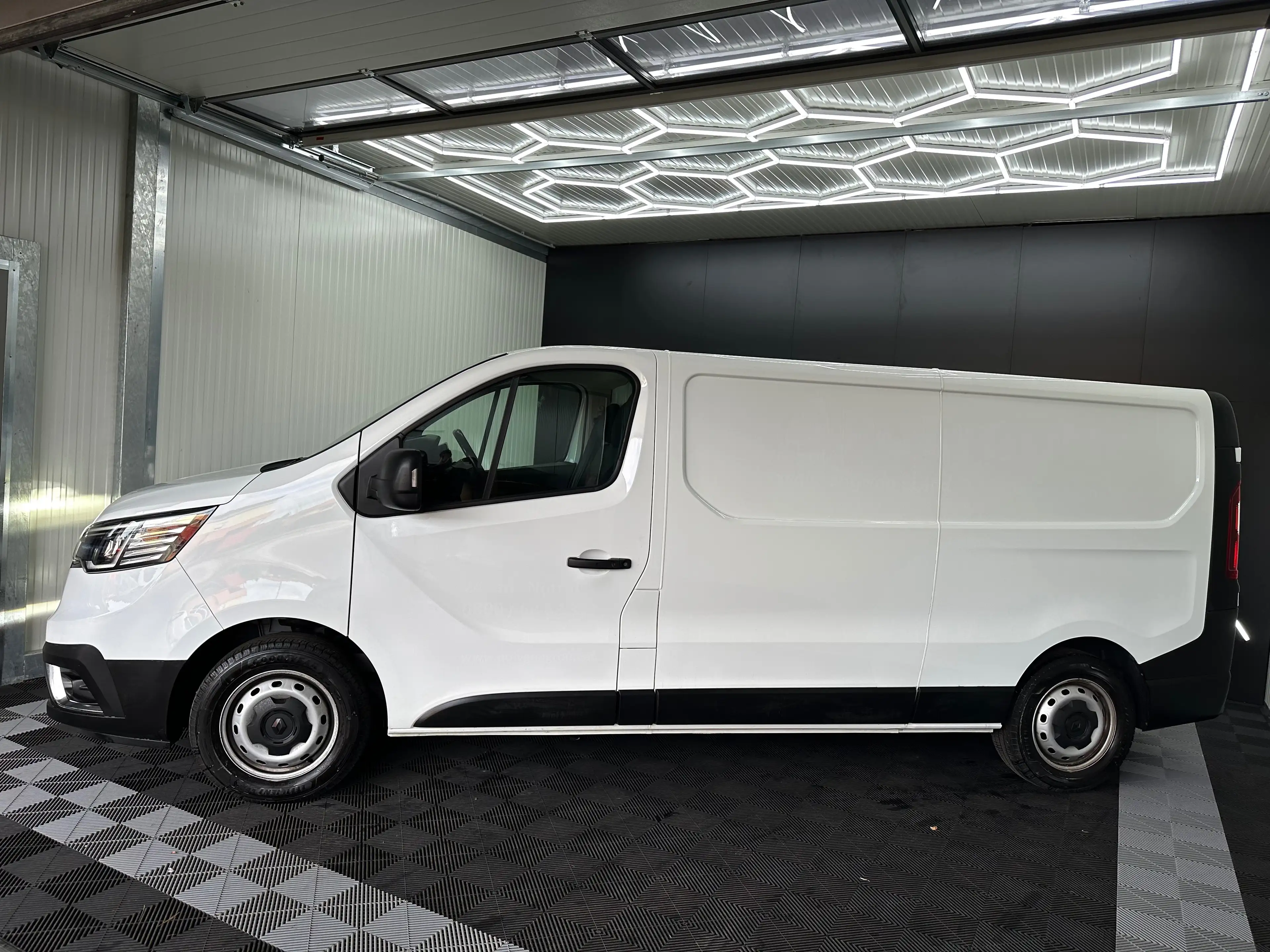Renault Trafic L2H1 3,0t Komfort — photo 2