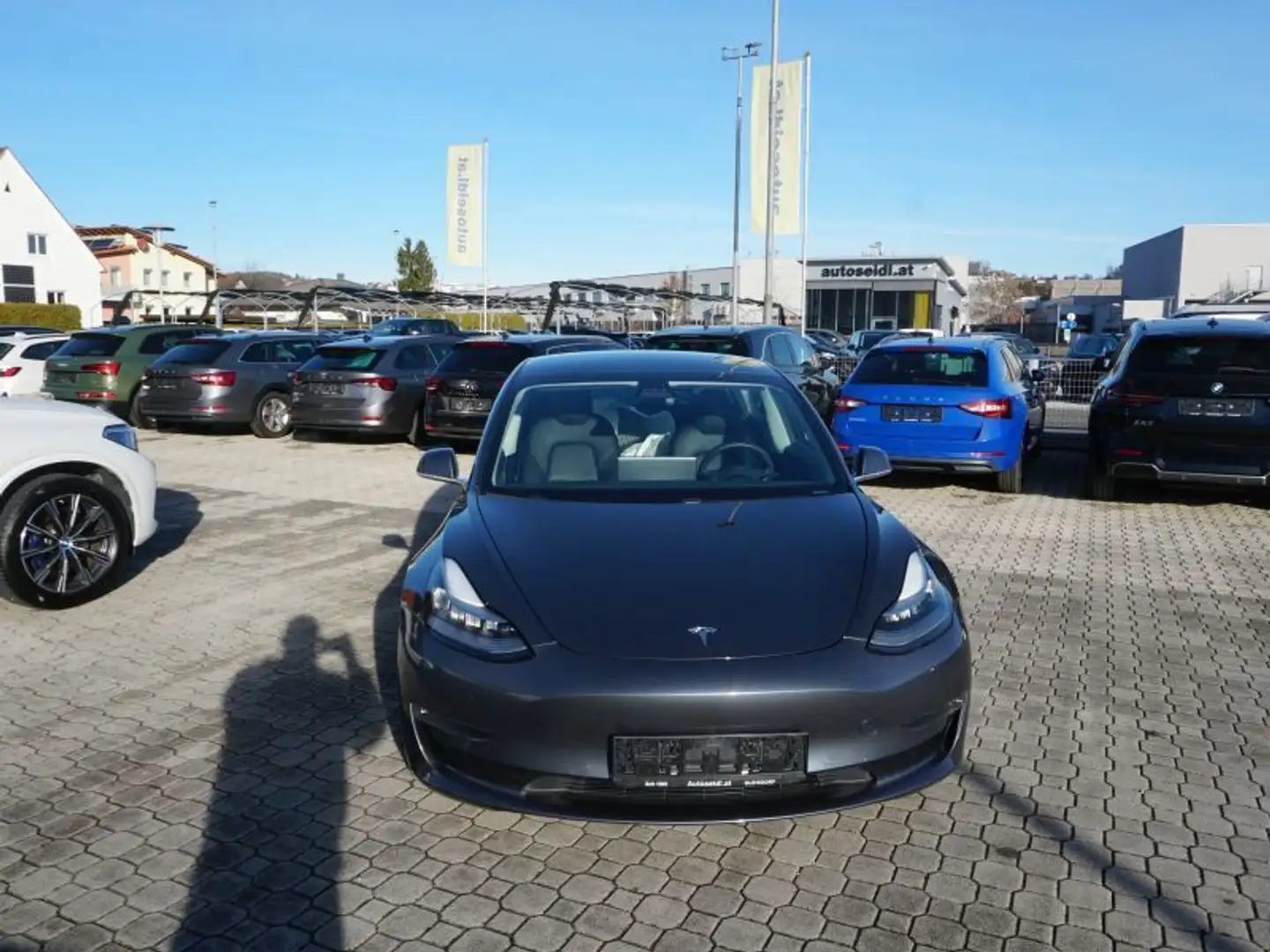 Tesla Model 3 Long Range AWD *LED+NAVI+PANORAMADACH* Grau - 2