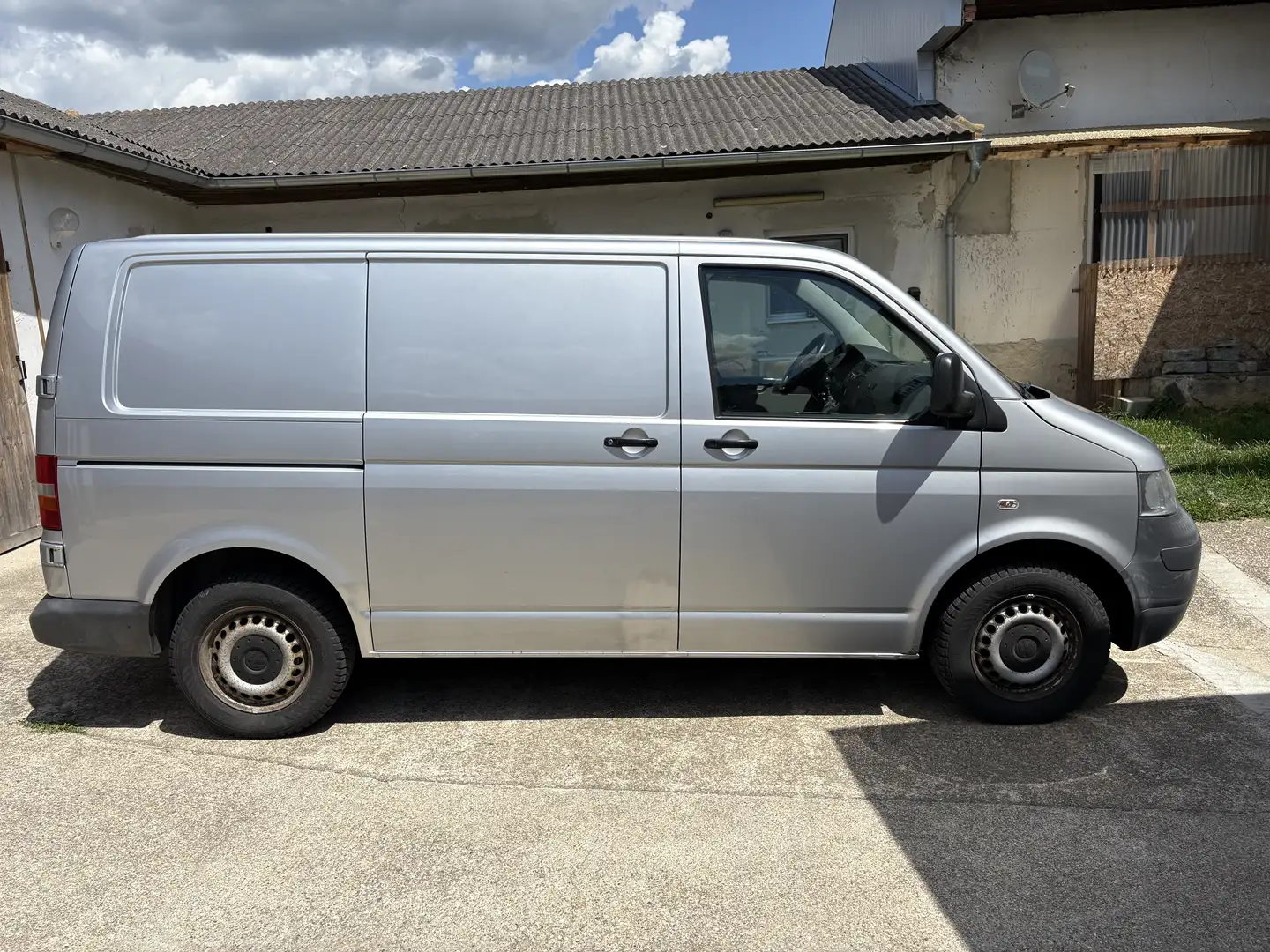 Volkswagen T5 Transporter Fahrgestell 2,5 TDI D-PF - 2