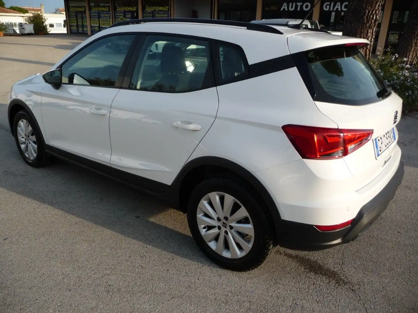 SEAT Arona 1.0 EcoTSI 110 CV DSG Style Bianco - 2