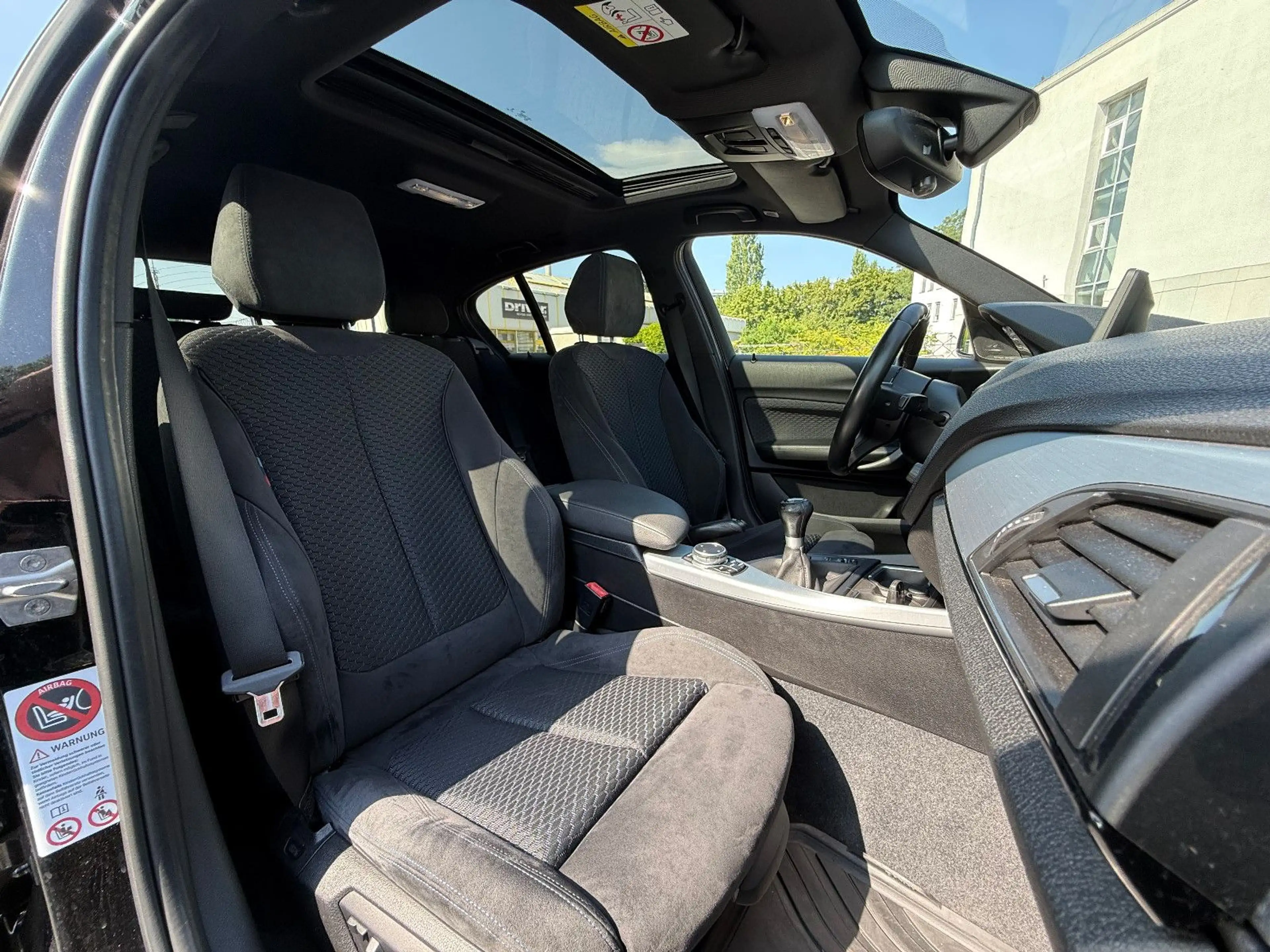 BMW 135 i Lim. SCHALTER NAVIPRO H&K PANO — photo 7
