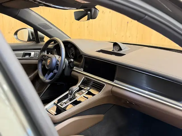 Porsche Panamera 4 E-Hybrid Platinum Edition / Pano / Burmester Ansicht 17