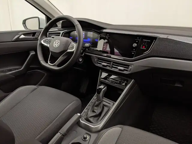 Volkswagen Polo view 6