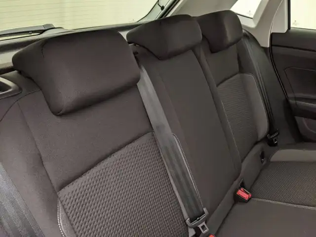 Volkswagen Polo view 8