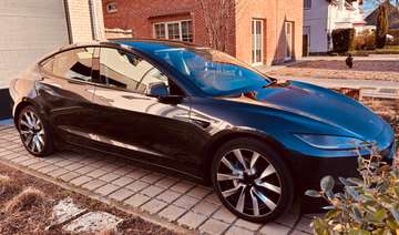 Highland 78kWh AWD Long Range Dual motor Enhanced Autopilot