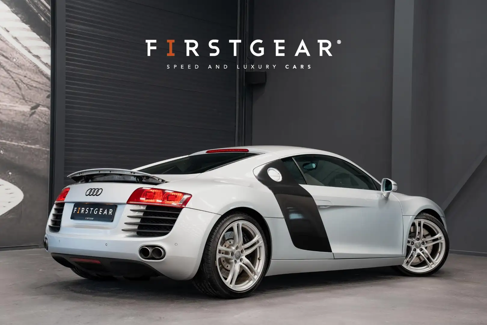 Audi R8 4.2 V8 FSI *Bang & Olufsen / Volledig Leder / Stoe Silber - 2