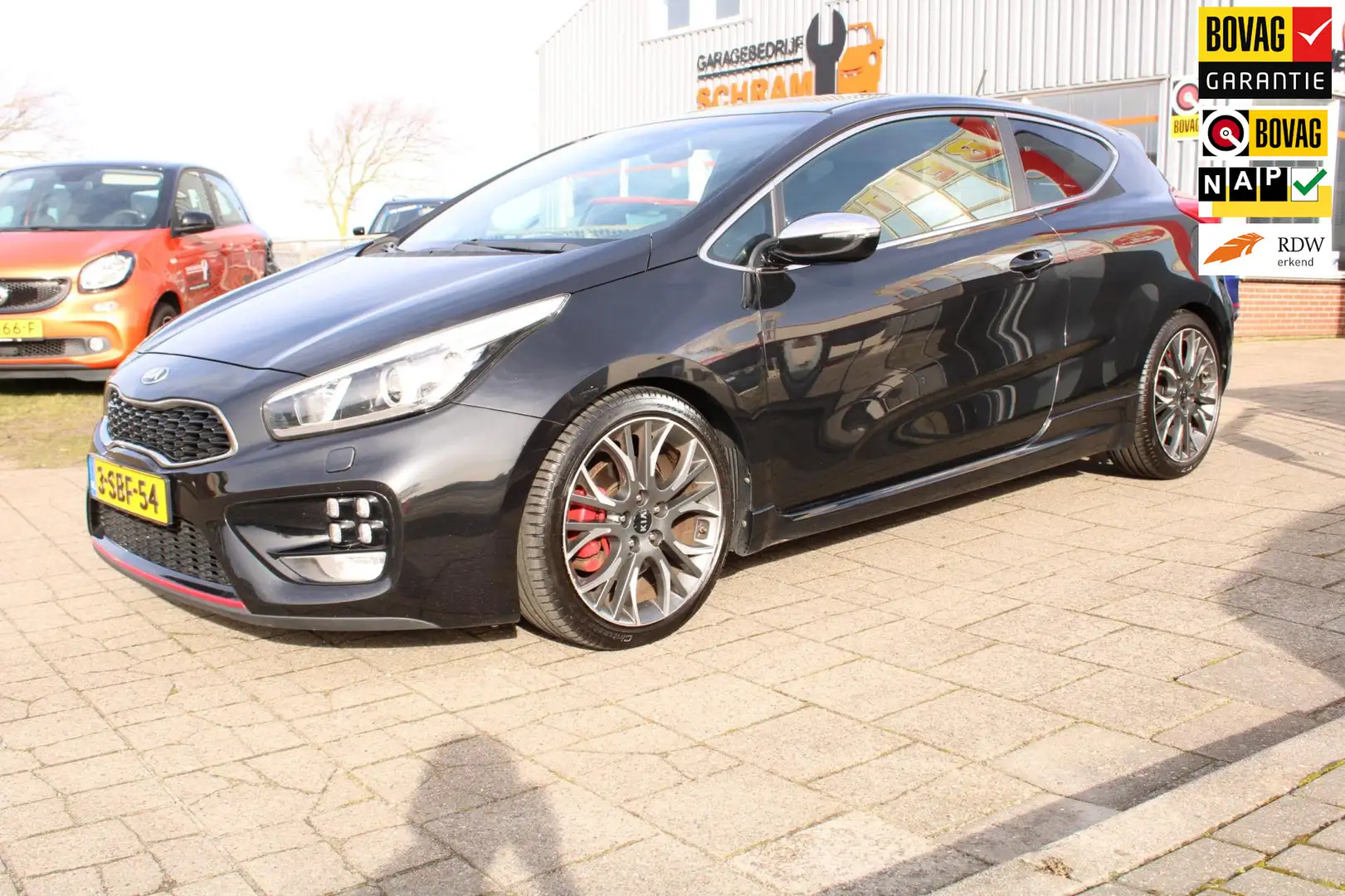 Kia ProCeed / pro_cee'd 1.6 GT Černá - 1