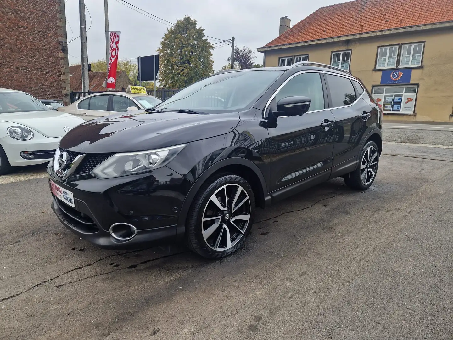 Nissan Qashqai 1.5 dCi 2WD Tekna ** CLIM/CAMERA/GPS/TOIT PANO ** Noir - 1