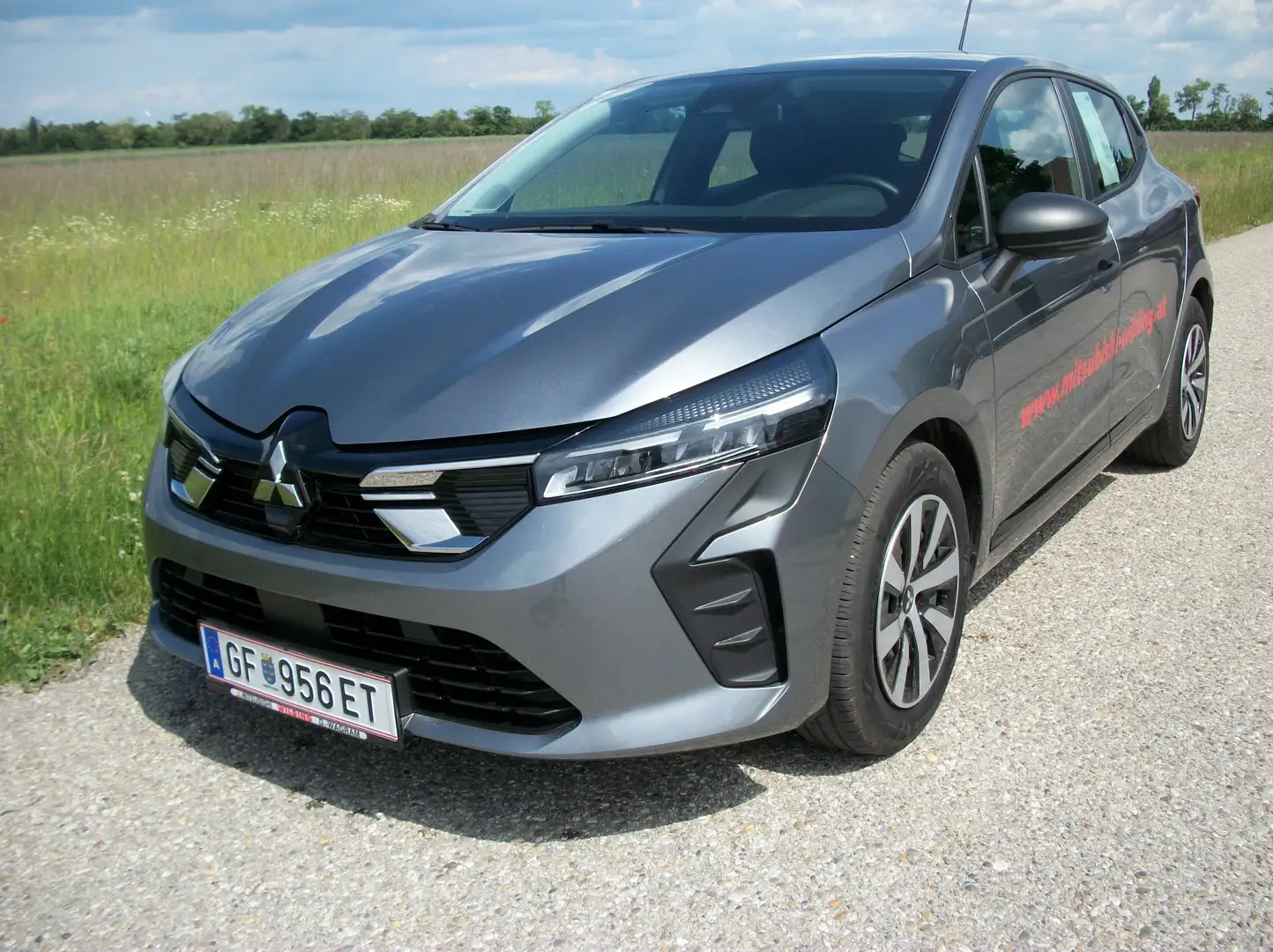 Mitsubishi Colt 1,0 MPI Inform 24 Gris - 1