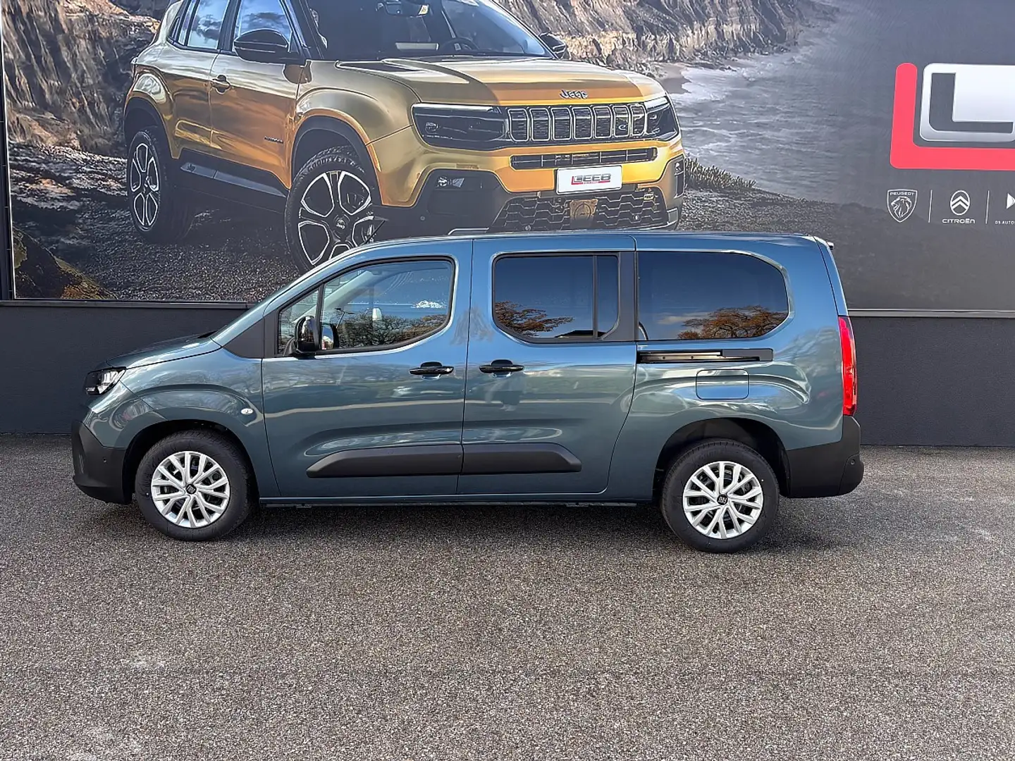 Fiat Doblo XL BlueHDi 130 S&S Aut. inkl. Komfort Paket & T... Blau - 2