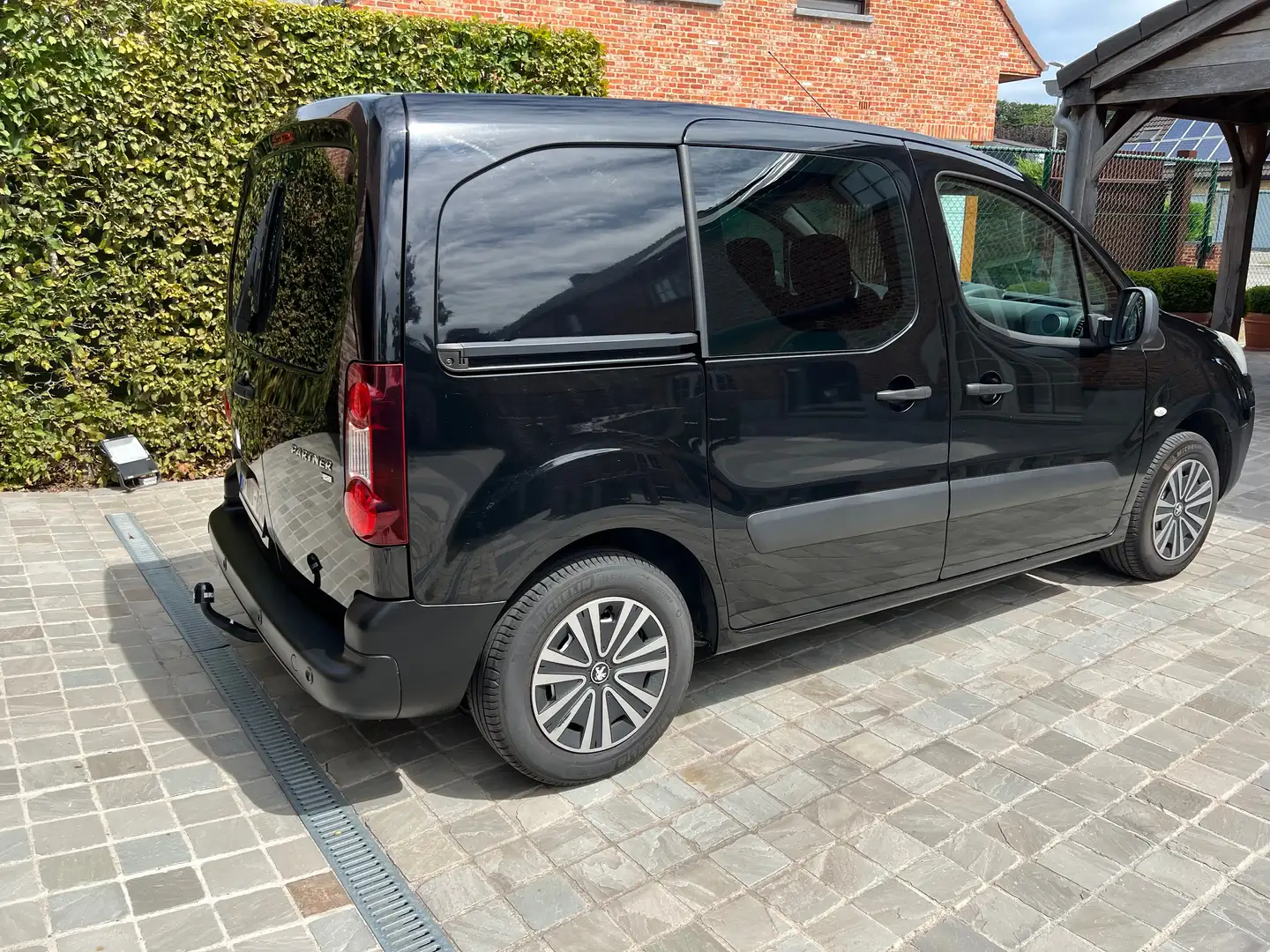 Peugeot Partner Partner 1.6 HDi 90 L1 FAP EGS6 Stop Noir - 1