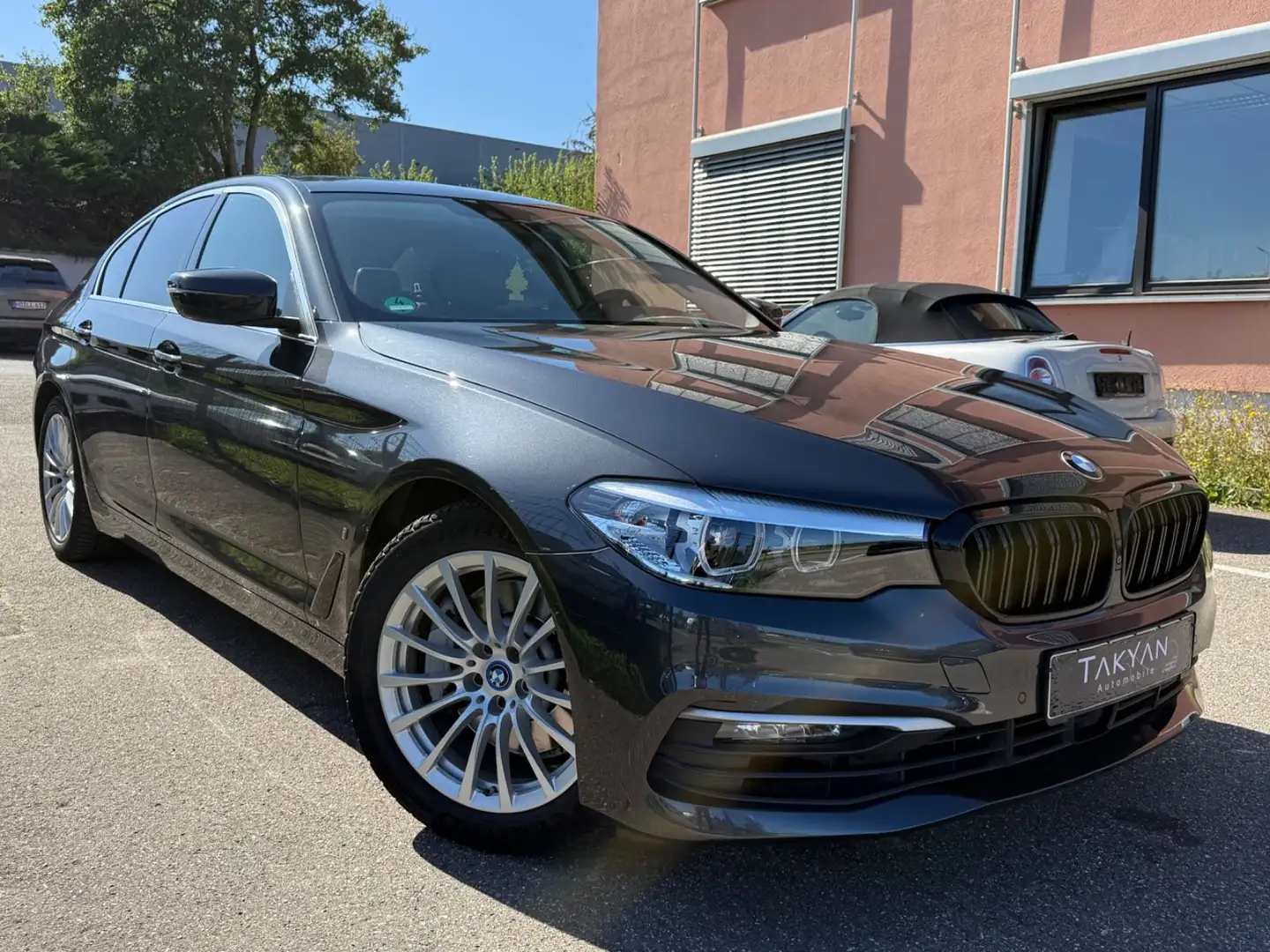 BMW 530 e LUXURY LINE IPerf. BMWGarantie05/2027 Gris - 1
