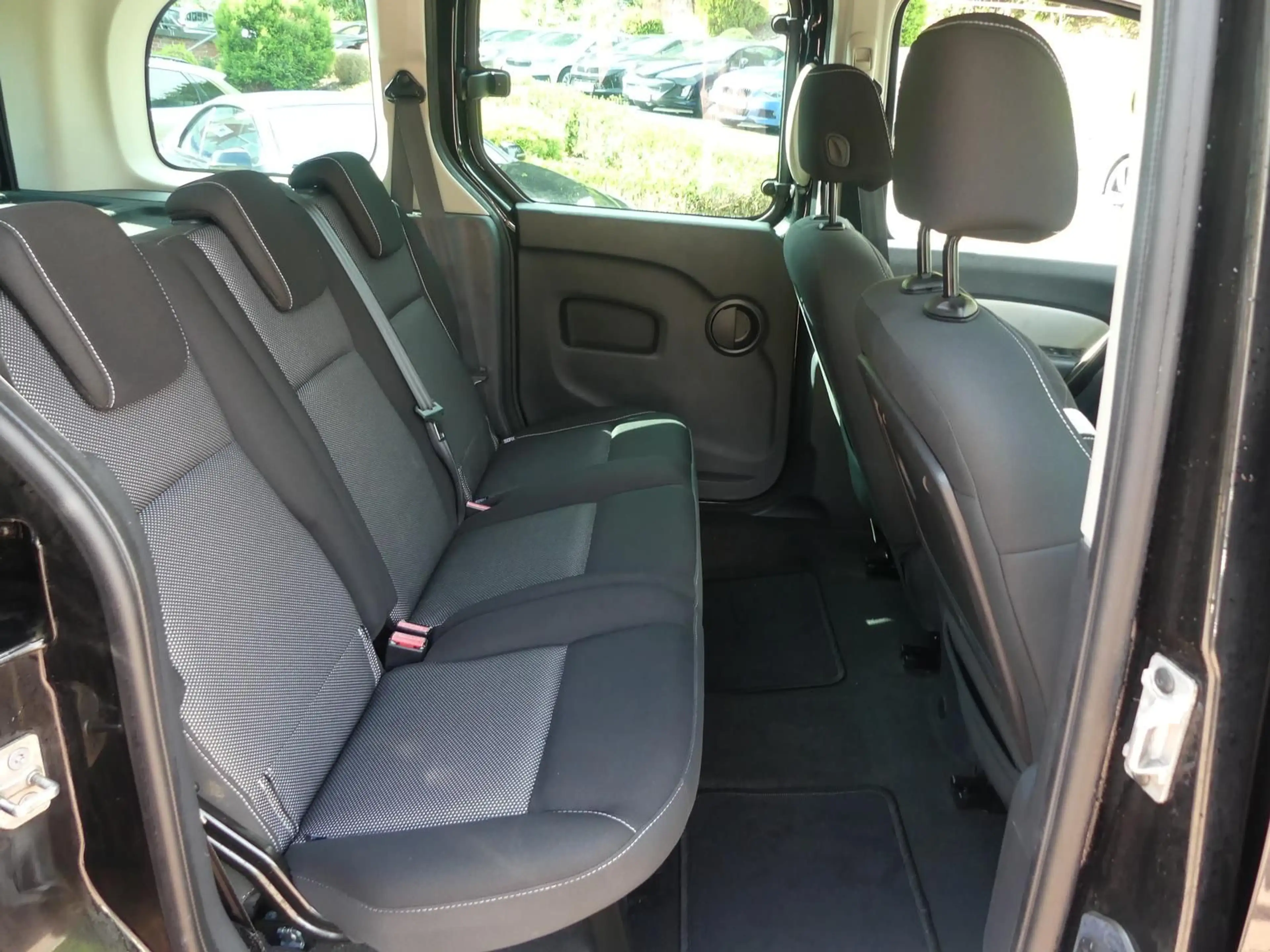 Renault Kangoo 1.2*Limited*Klima*Navi*PDC — photo 14